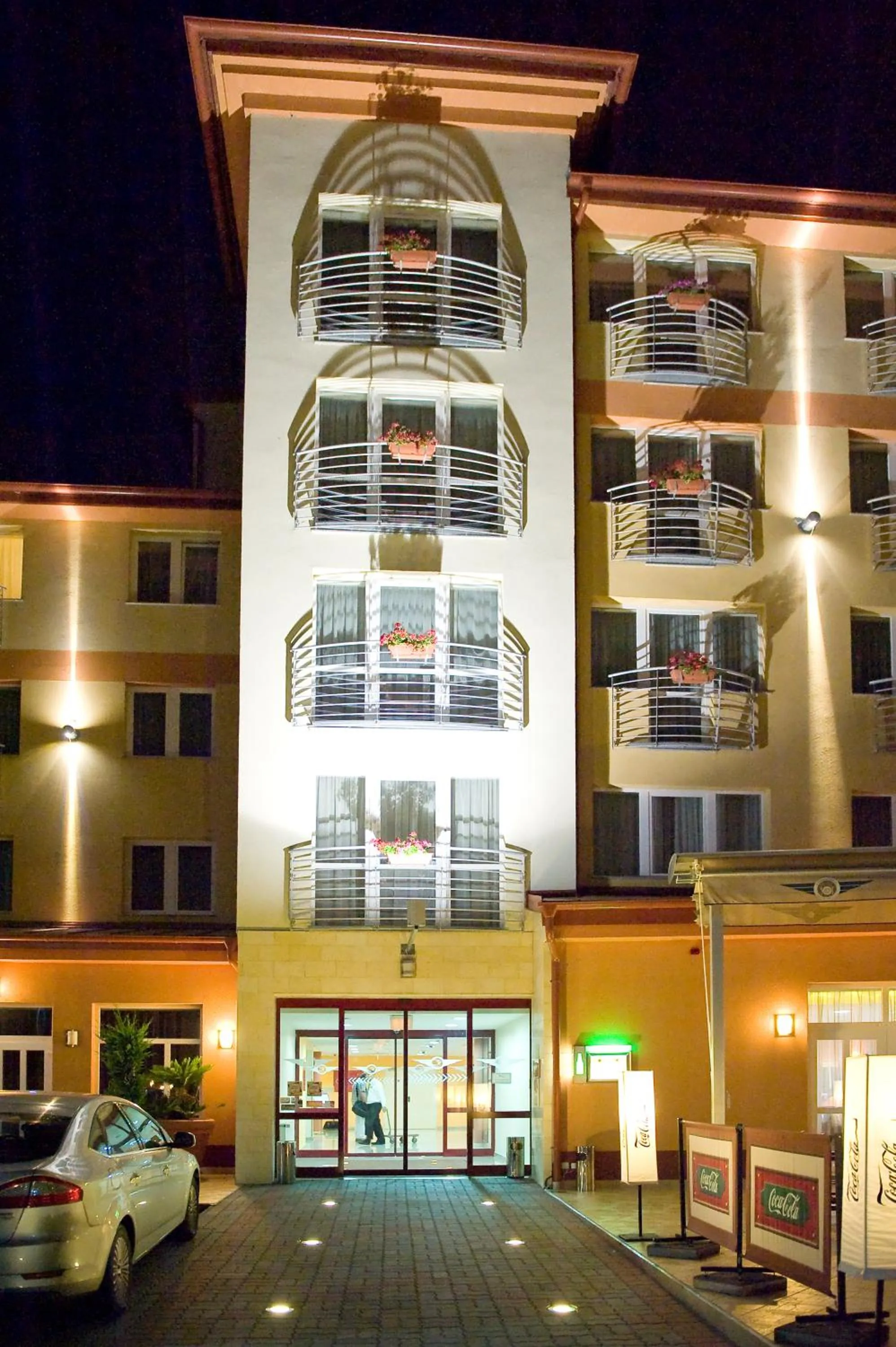 Facade/entrance in Airport Hotel Budapest