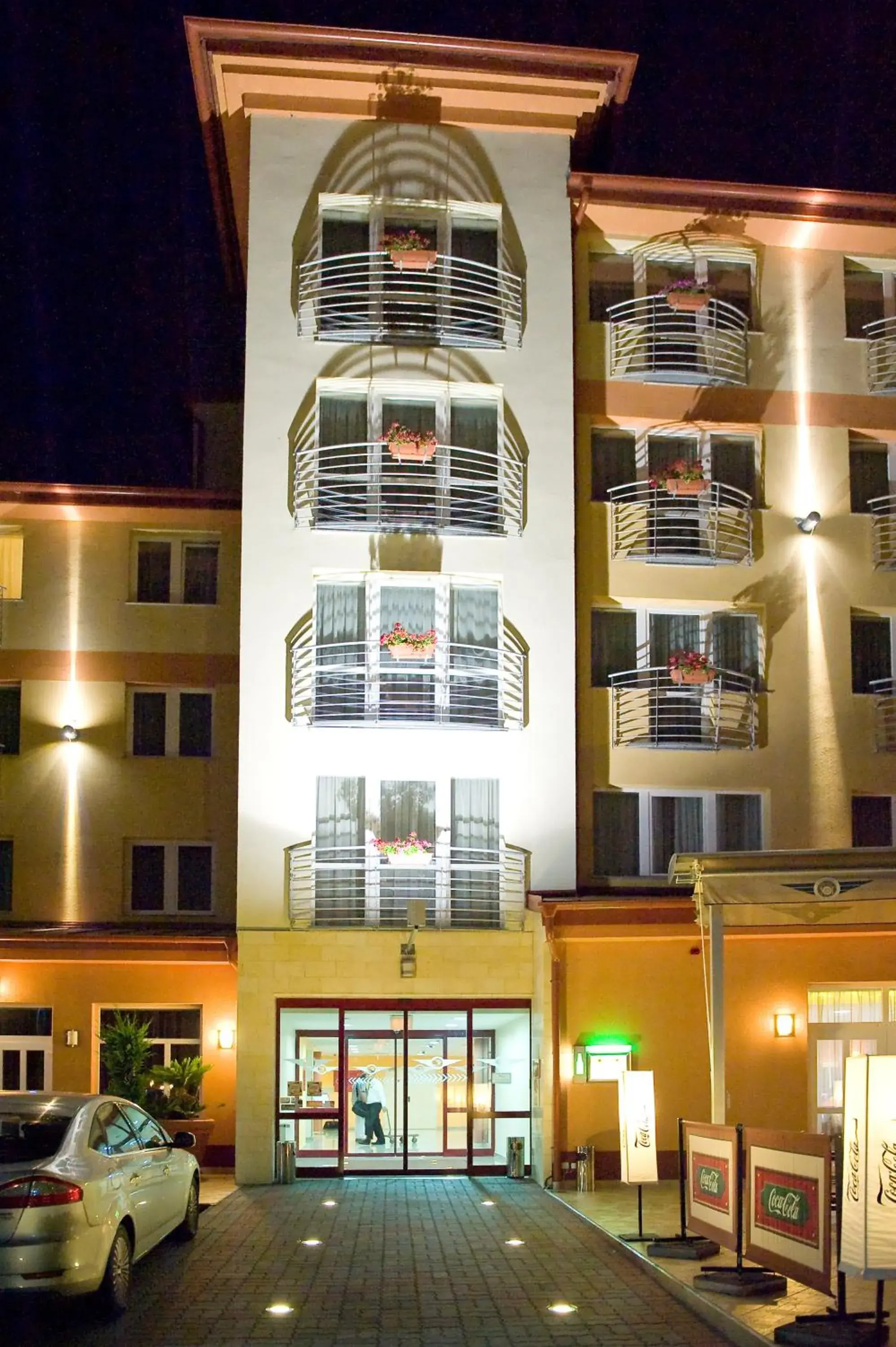 Facade/entrance in Airport Hotel Budapest Facade/entrance in Airport Hotel Budapest
