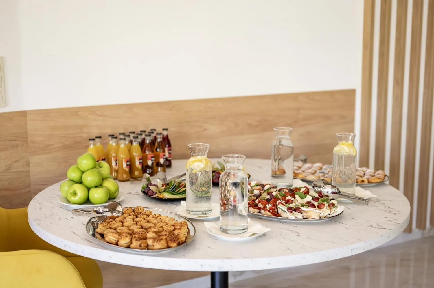 Food and drinks in Airport Hotel Budapest