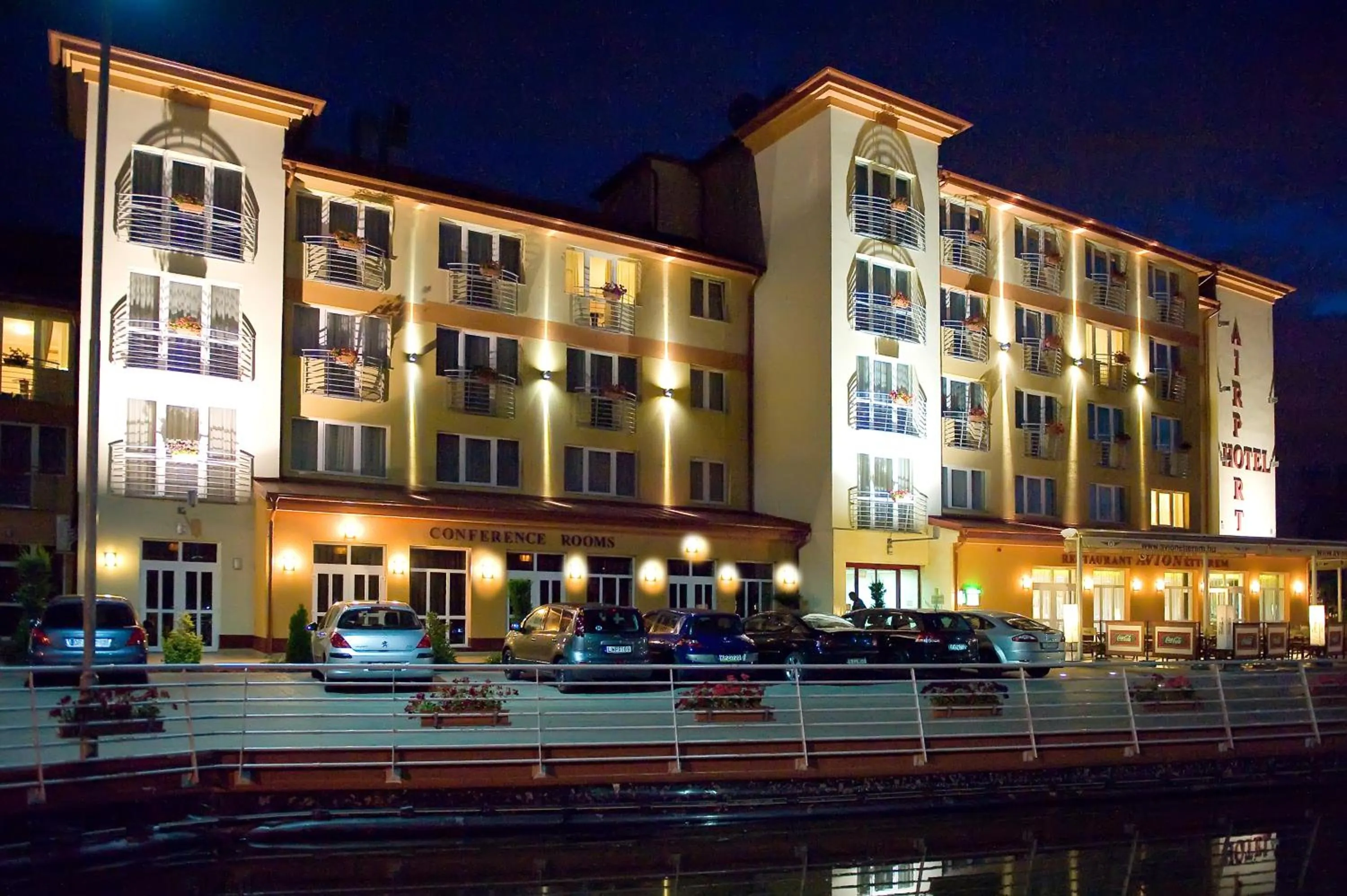 Facade/entrance in Airport Hotel Budapest
