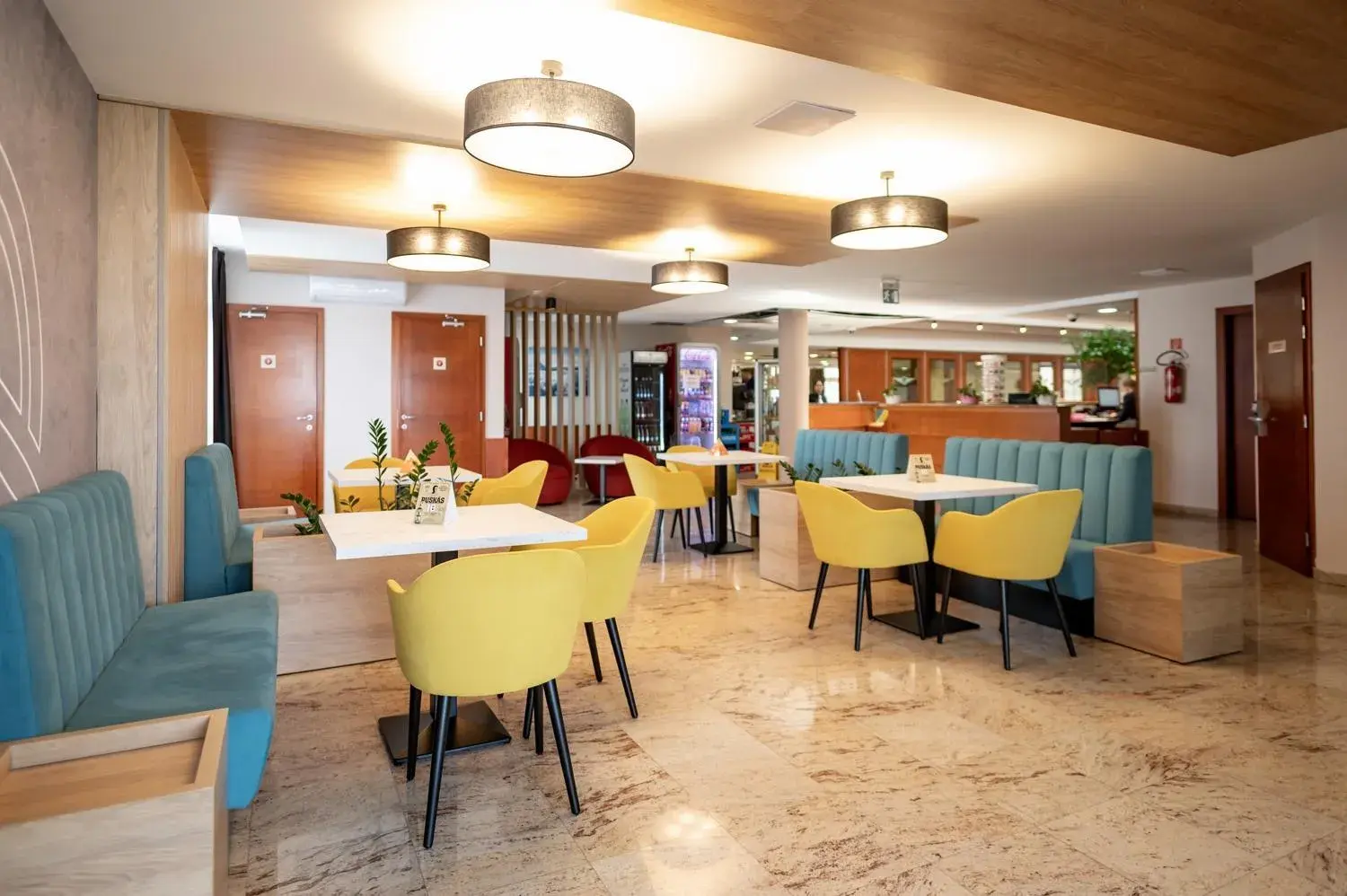Lounge or bar in Airport Hotel Budapest Lounge or bar in Airport Hotel Budapest