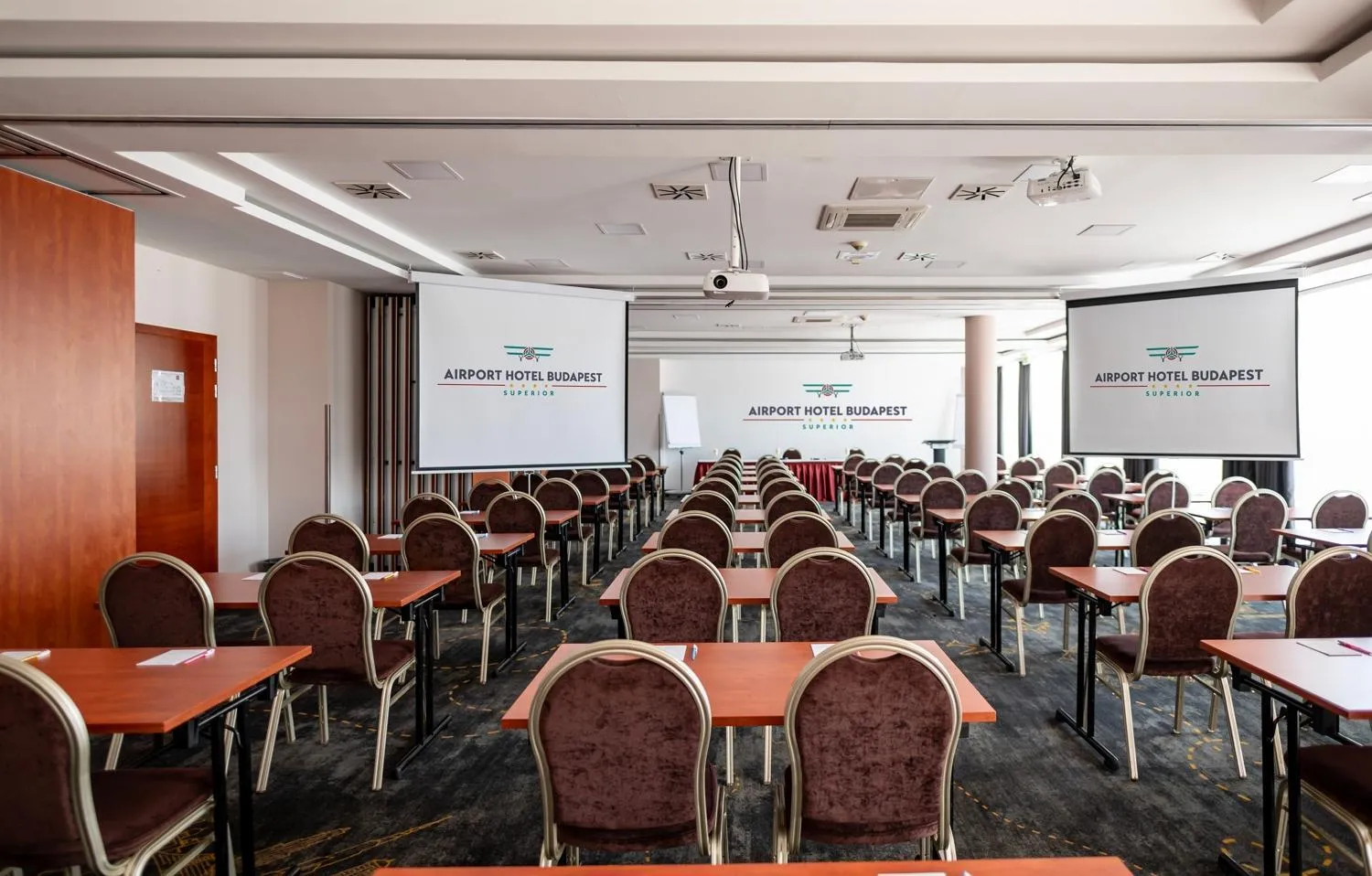 Meeting/conference room in Airport Hotel Budapest