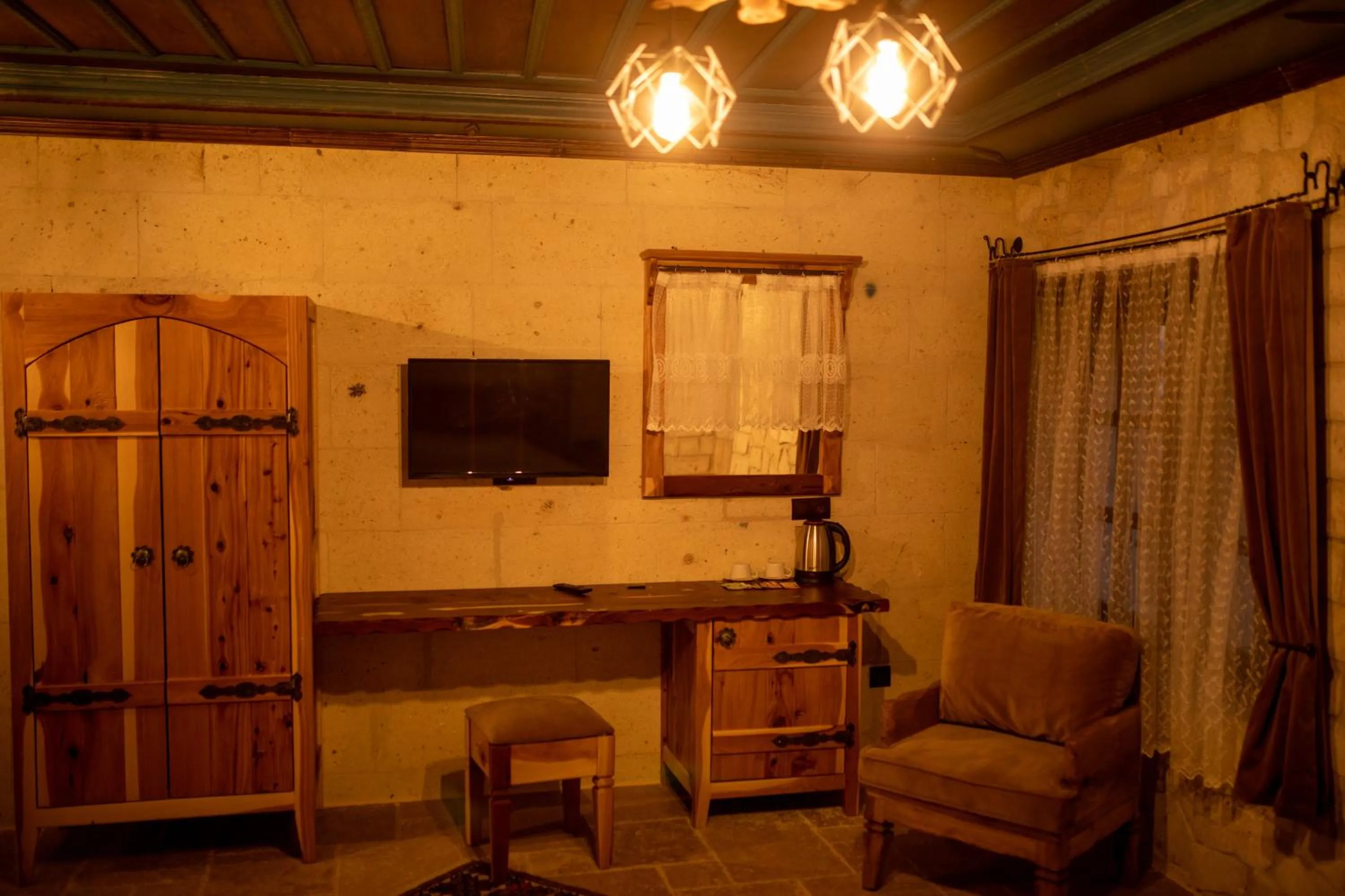 Seating area in Pome Granate Cave Hotel
