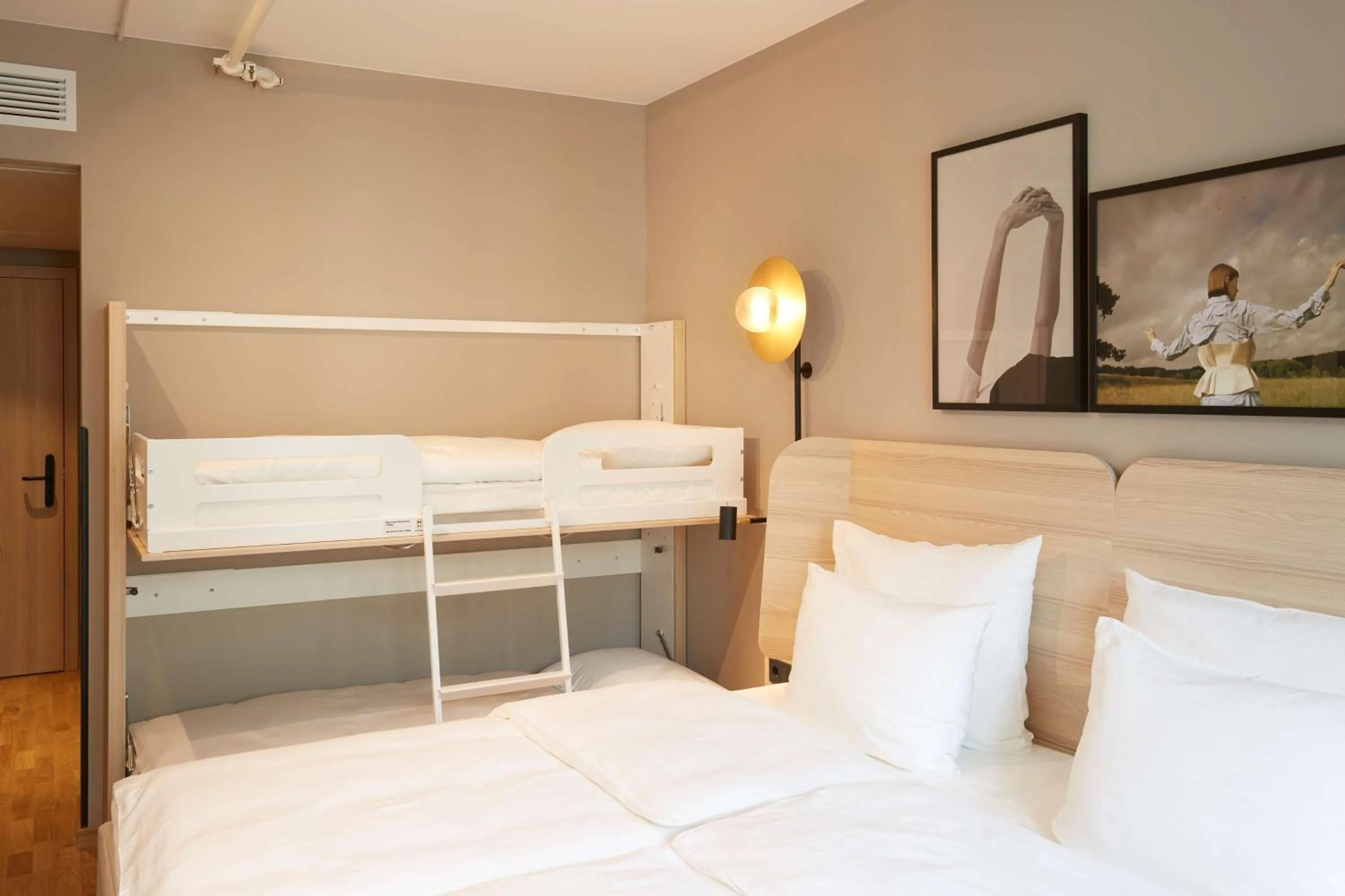 Bedroom, Bed in Scandic München Macherei