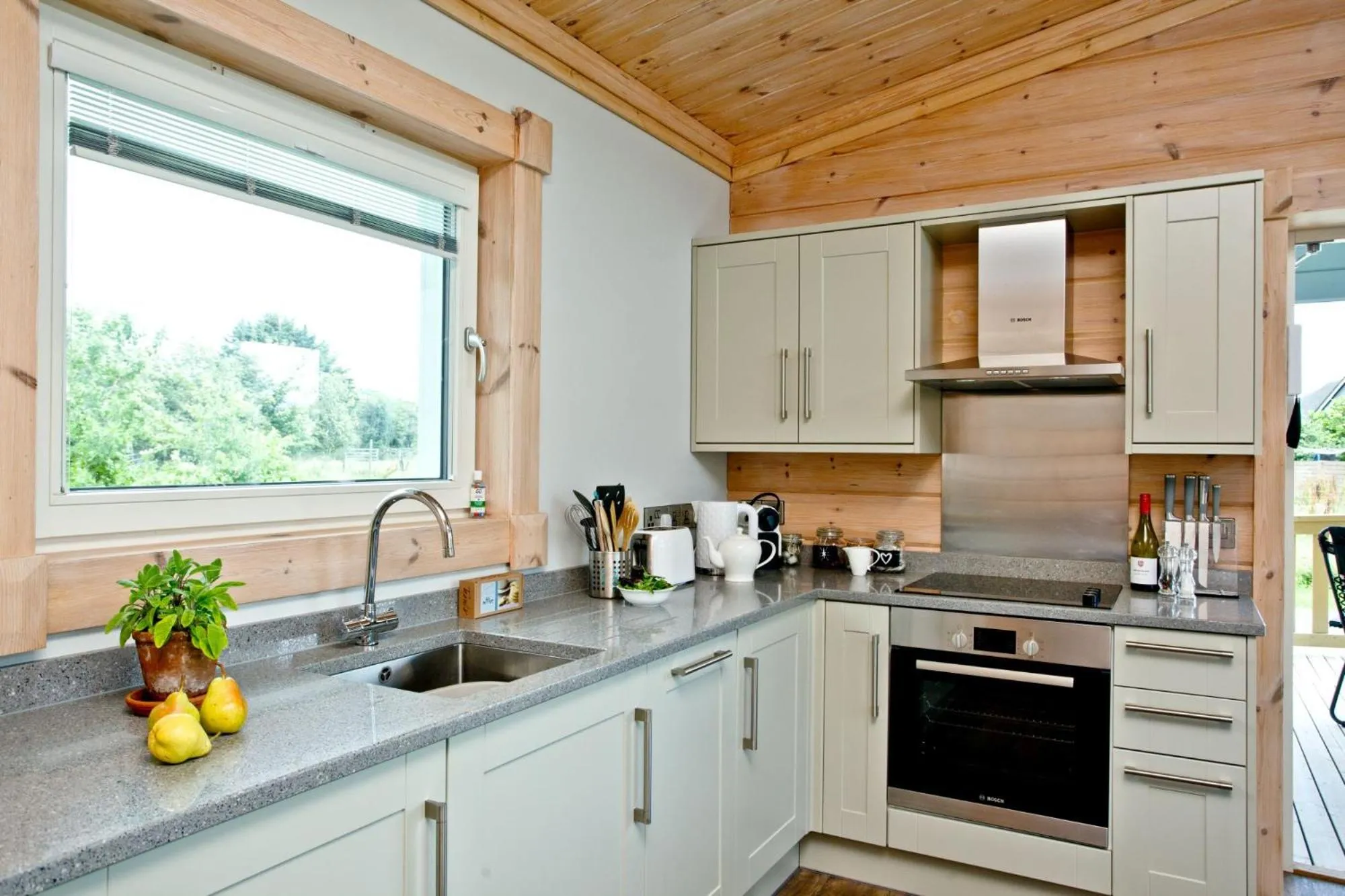 Kitchen or kitchenette in Broadpath, Great Field Lodges