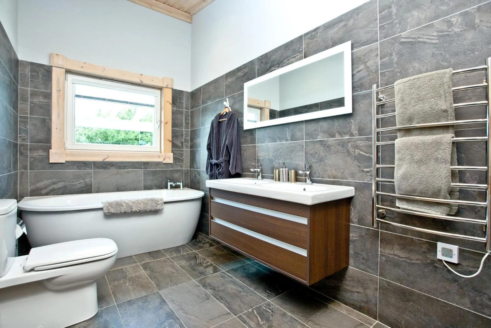 Bathroom in Broadpath, Great Field Lodges