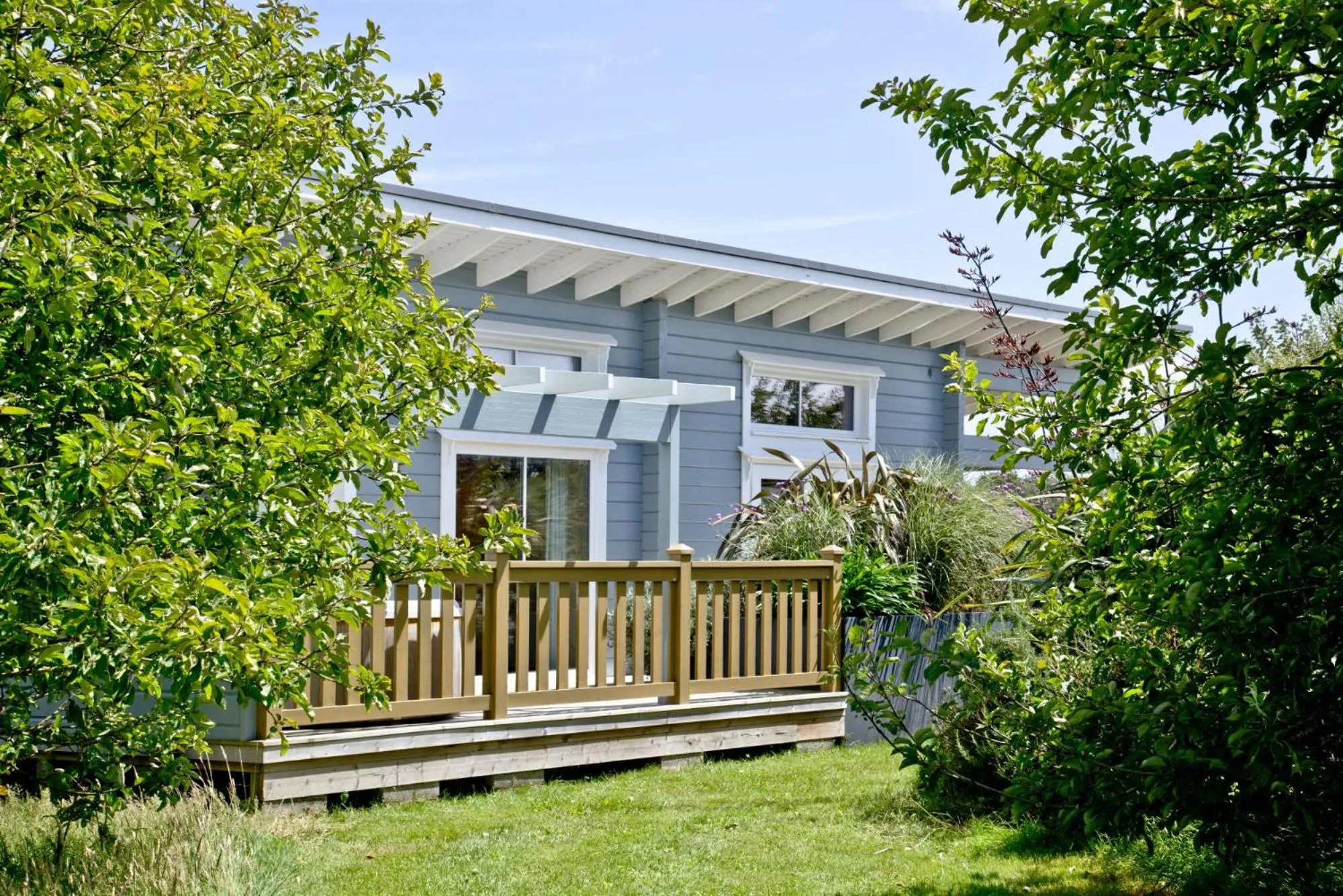 Property building in Broadpath, Great Field Lodges