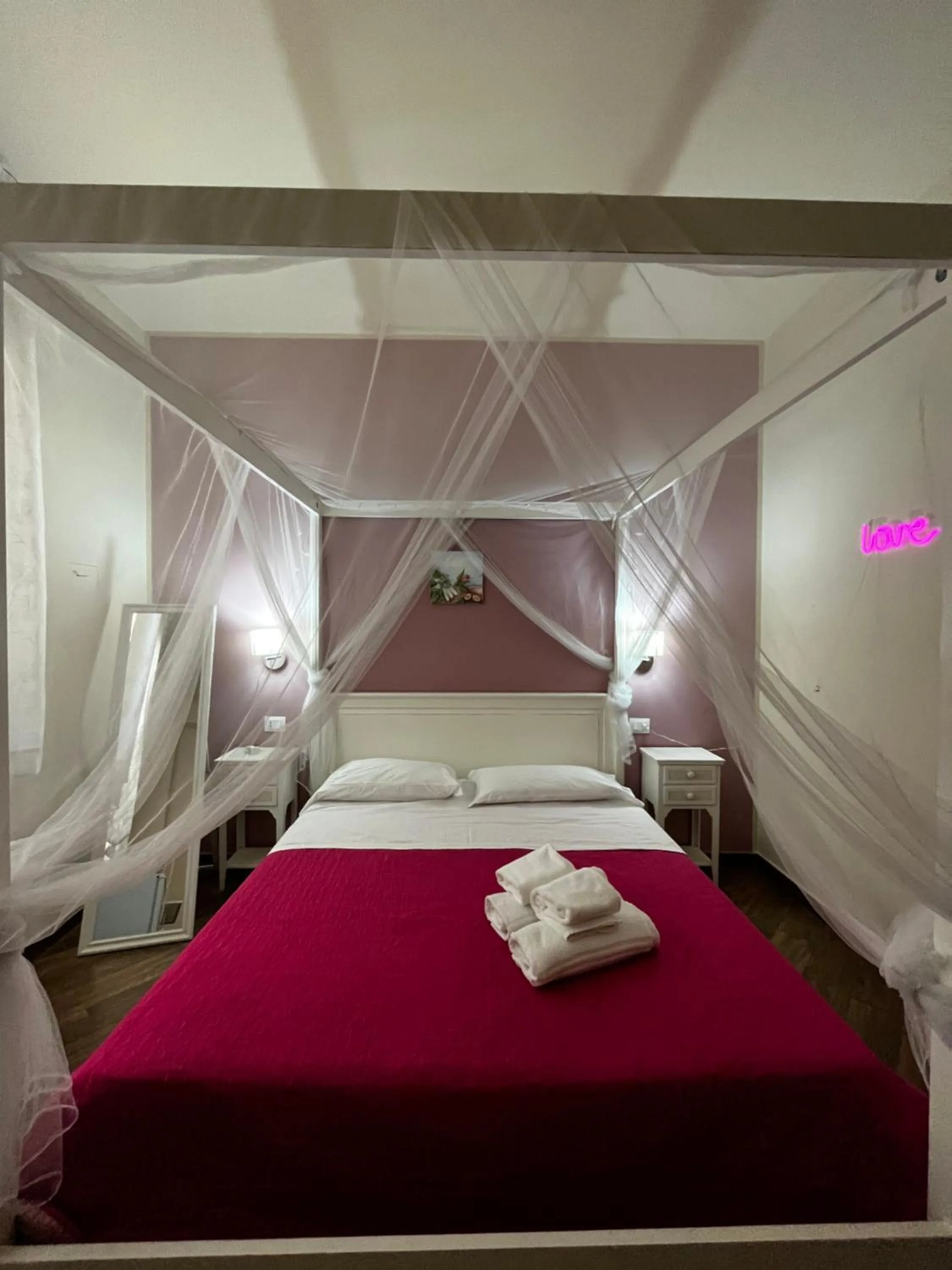 Bed in All’Anoneto B&B