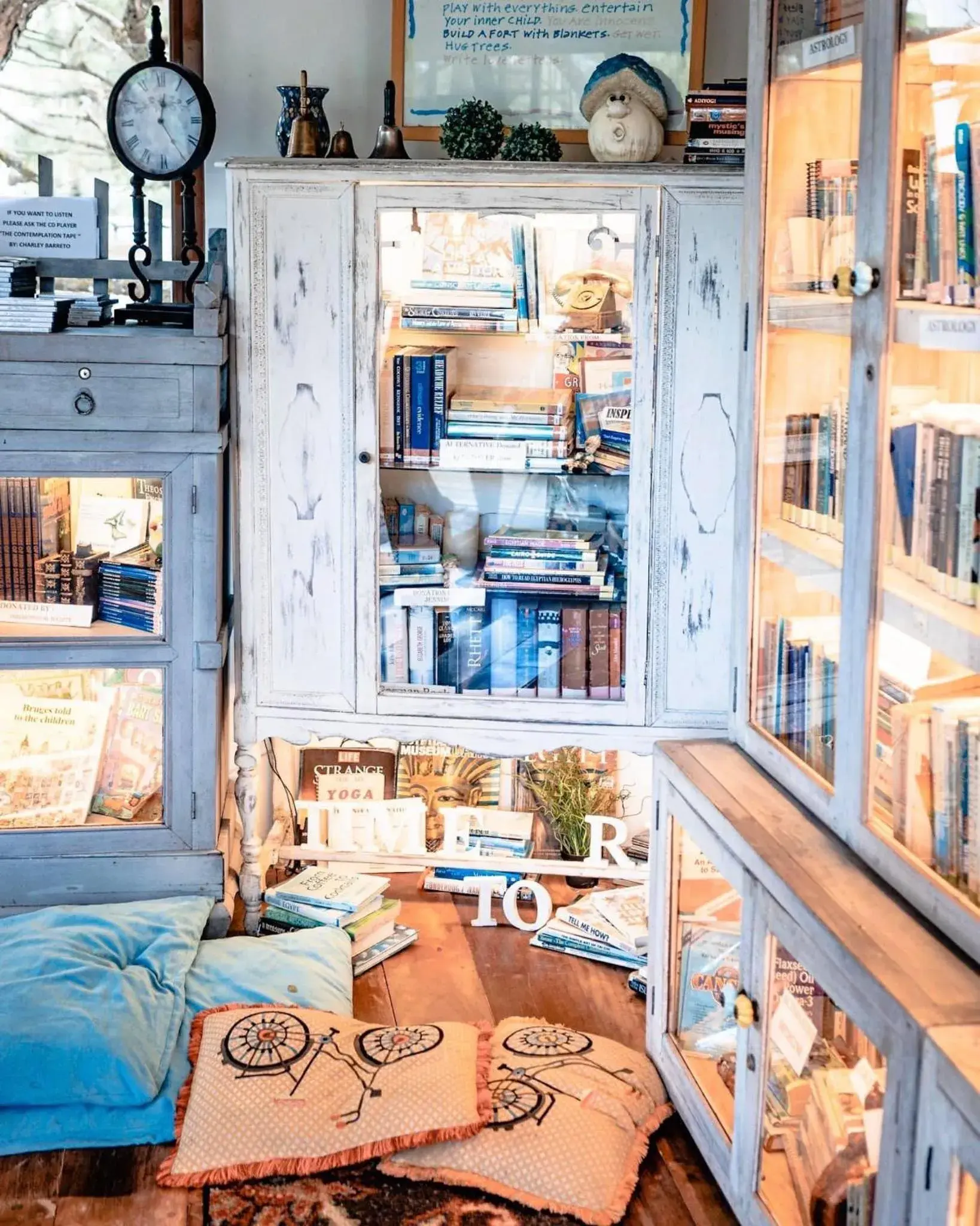 Restaurant/places to eat in Casa Ayesha Sweet Staycation at La Bella Tagaytay Restaurant/places to eat in Casa Ayesha Sweet Staycation at La Bella Tagaytay