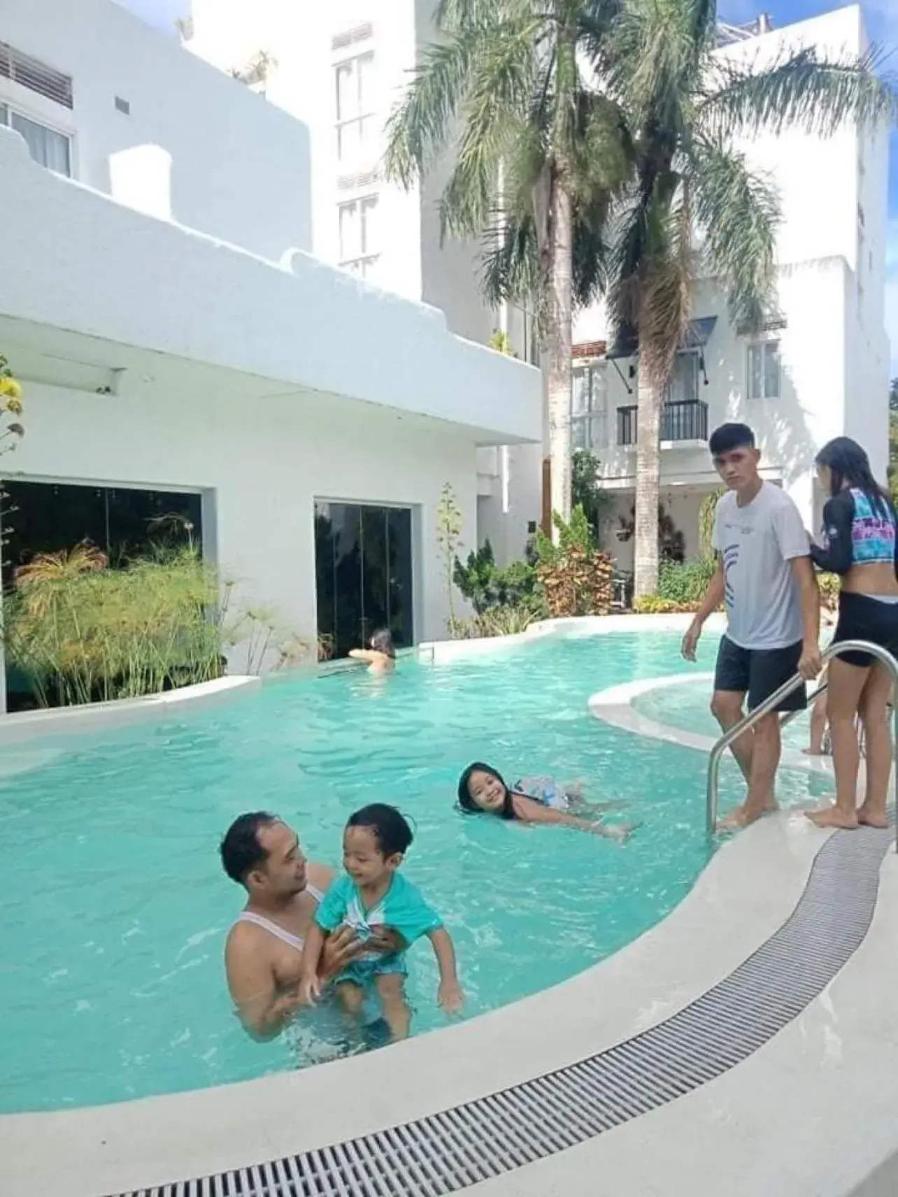 Swimming pool in Casa Ayesha Sweet Staycation at La Bella Tagaytay Swimming pool in Casa Ayesha Sweet Staycation at La Bella Tagaytay