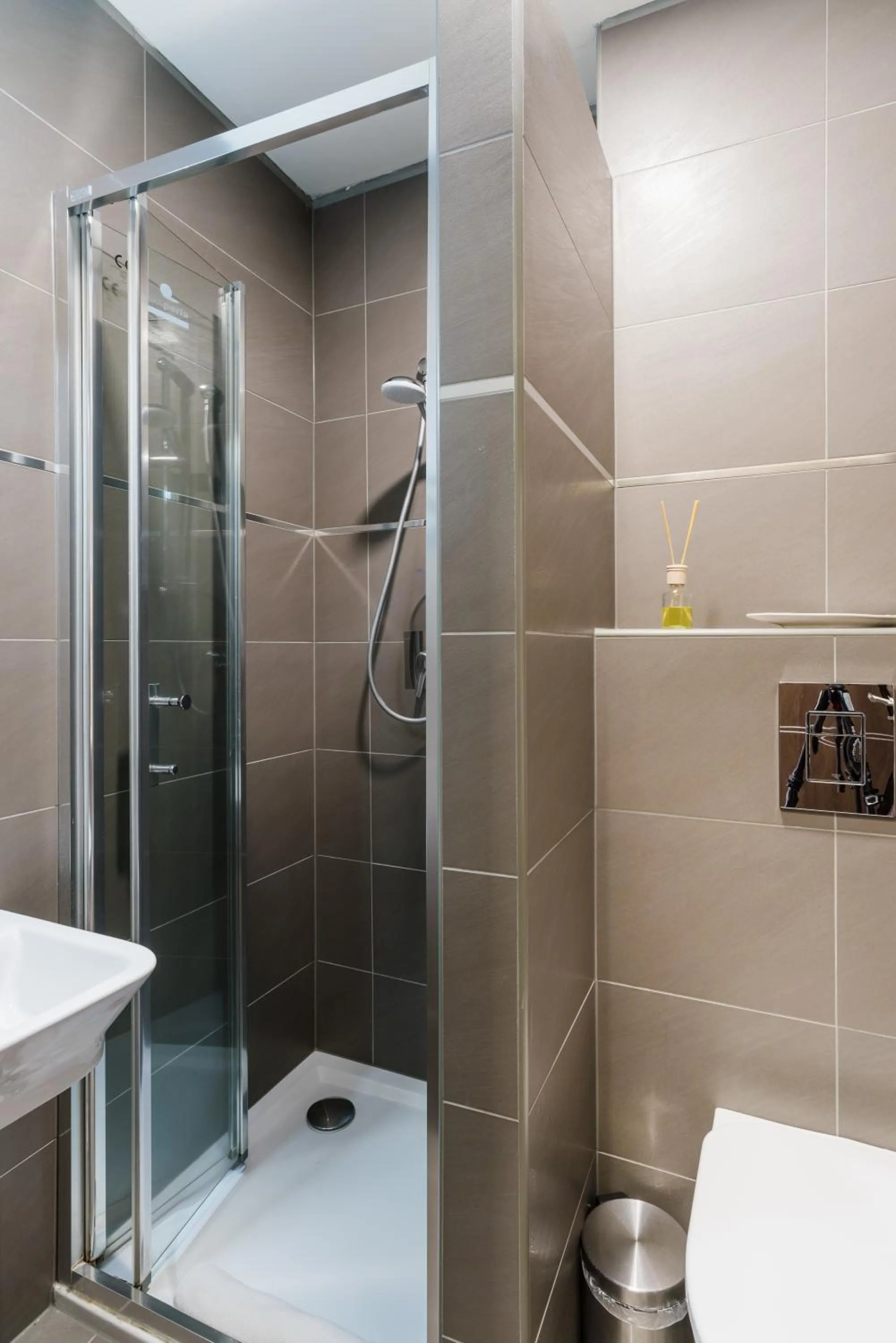 Amstel Hattyú Panzió -Érintésmentes bejelentkezés