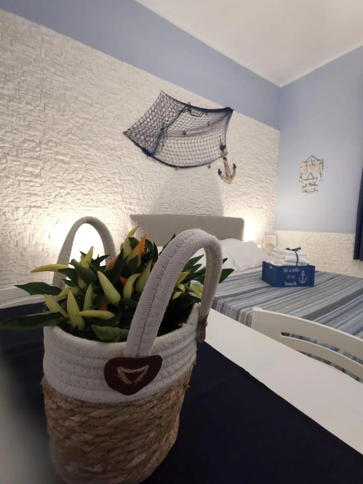 Decorative detail, Bed in Al porticciolo