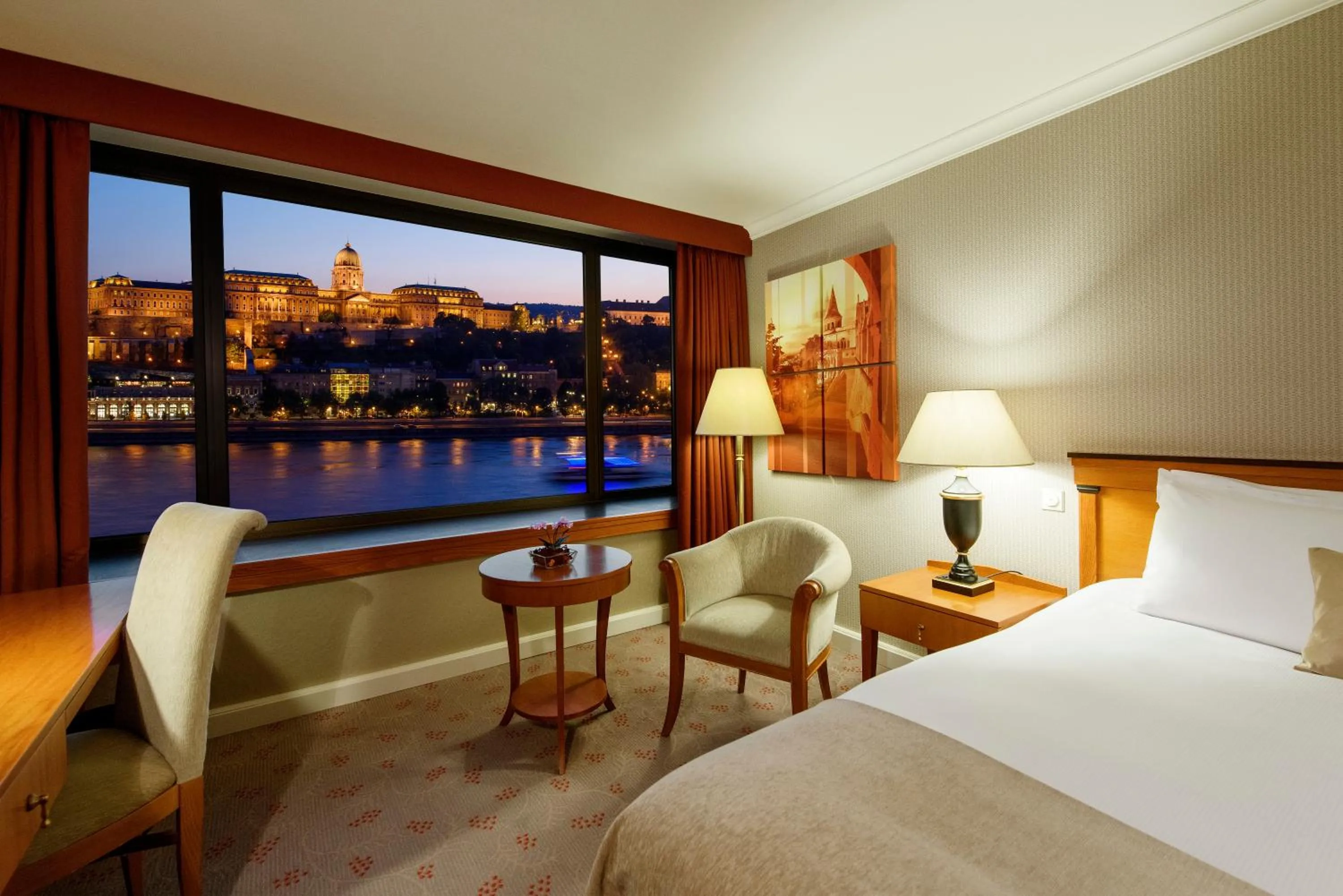 Photo of the whole room, Bed in InterContinental Budapest by IHG
