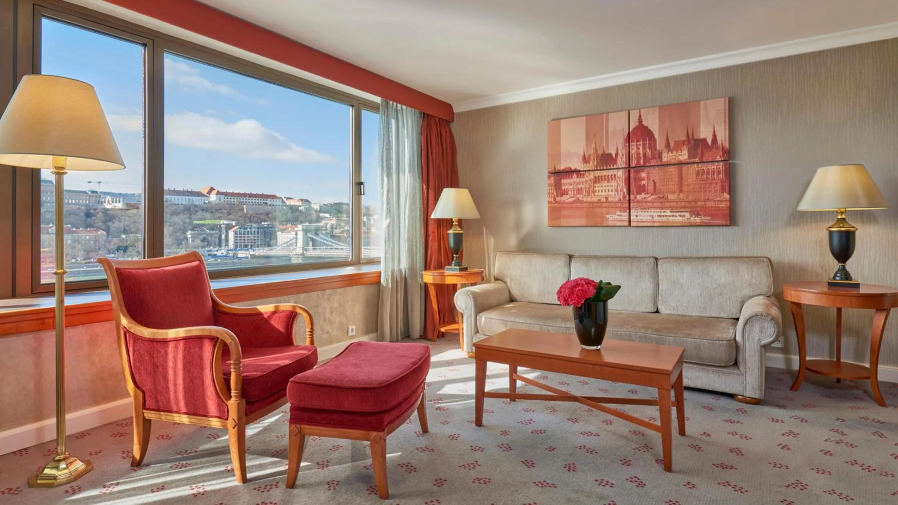 Photo of the whole room in InterContinental Budapest by IHG
