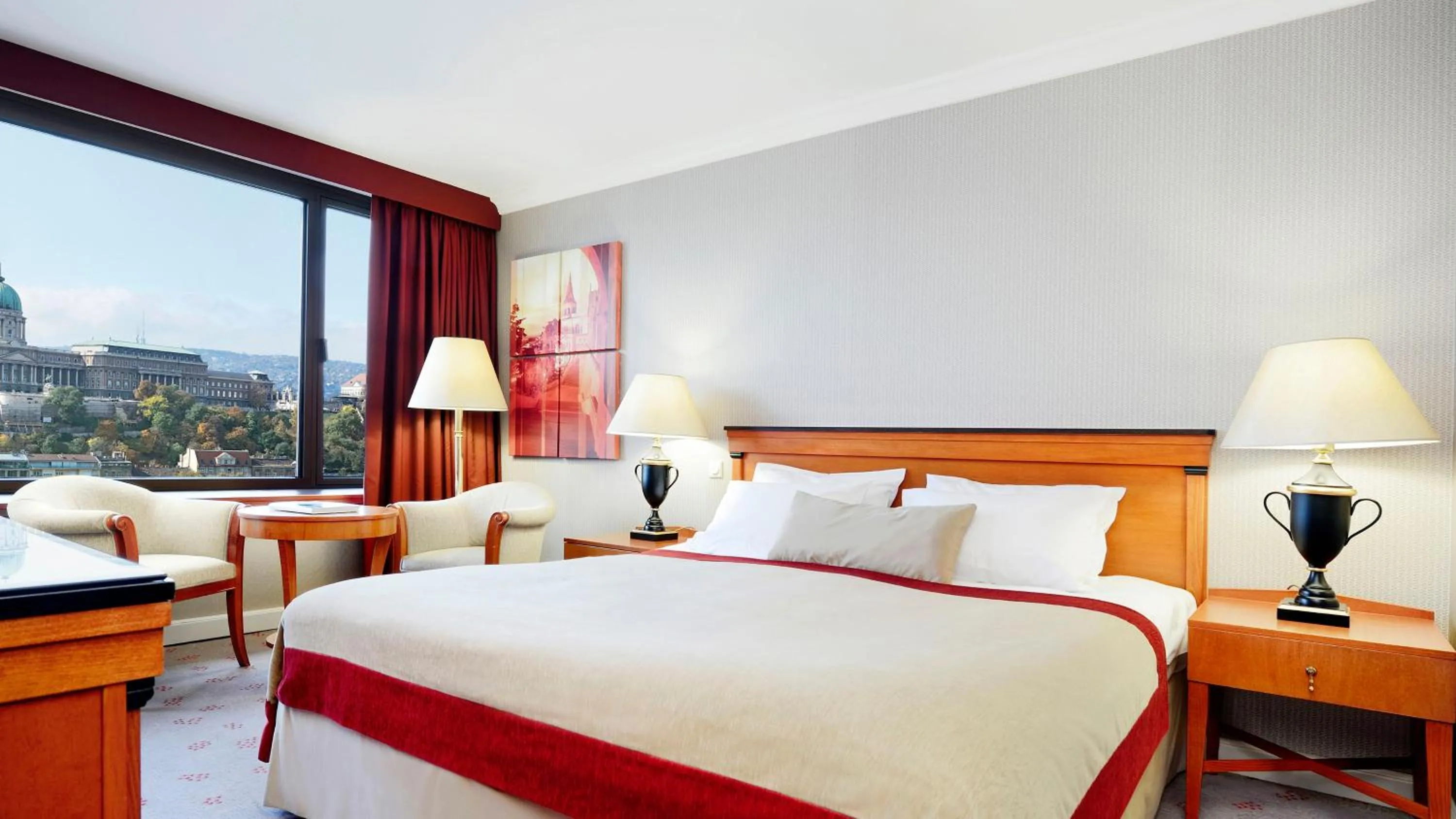 Photo of the whole room, Bed in InterContinental Budapest by IHG