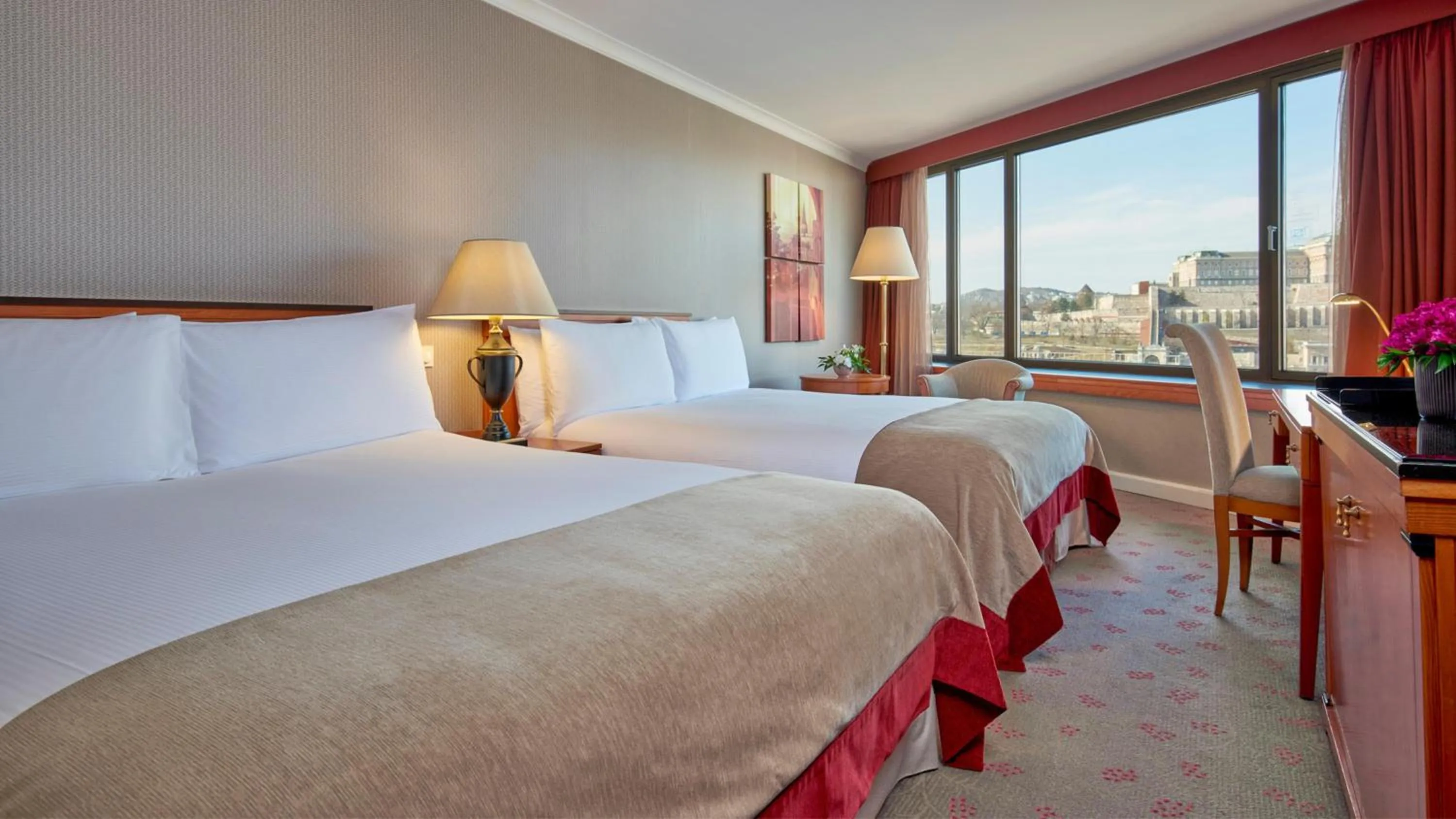 Photo of the whole room, Bed in InterContinental Budapest by IHG