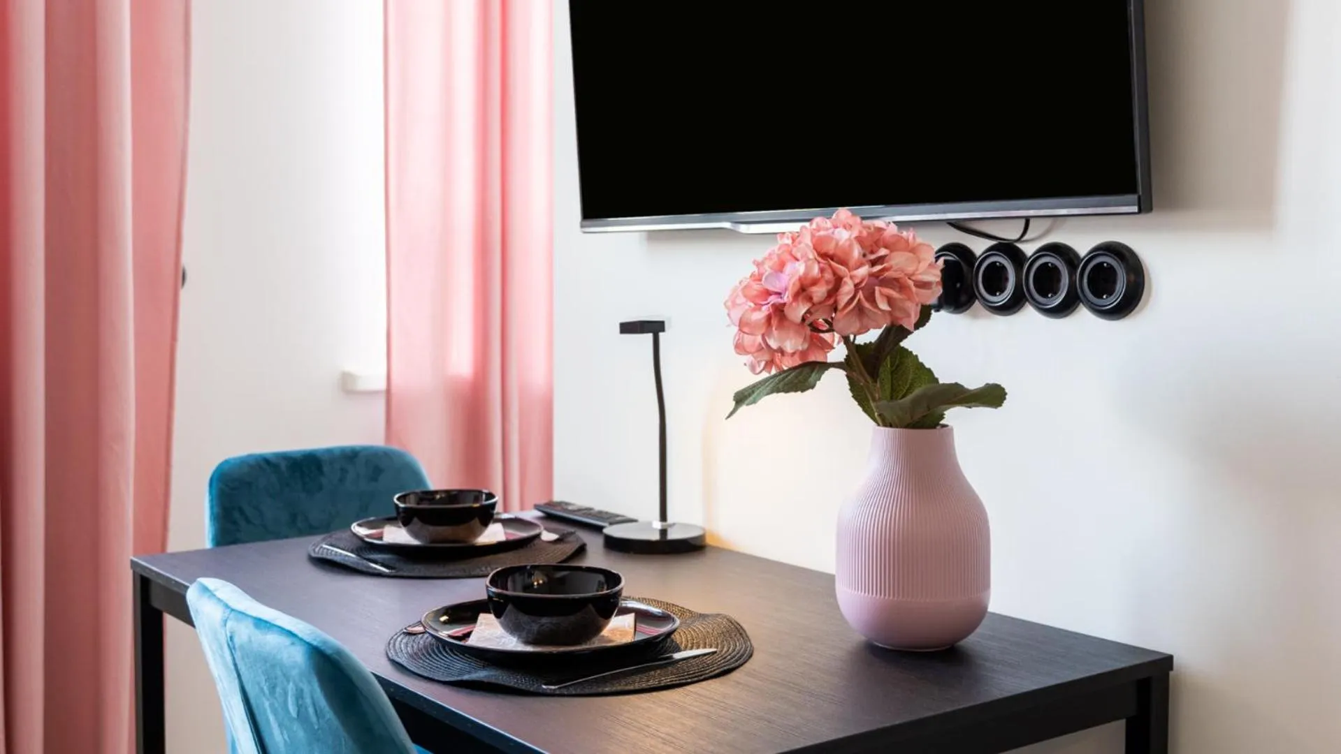 Decorative detail in Bob W Tartu Old Town