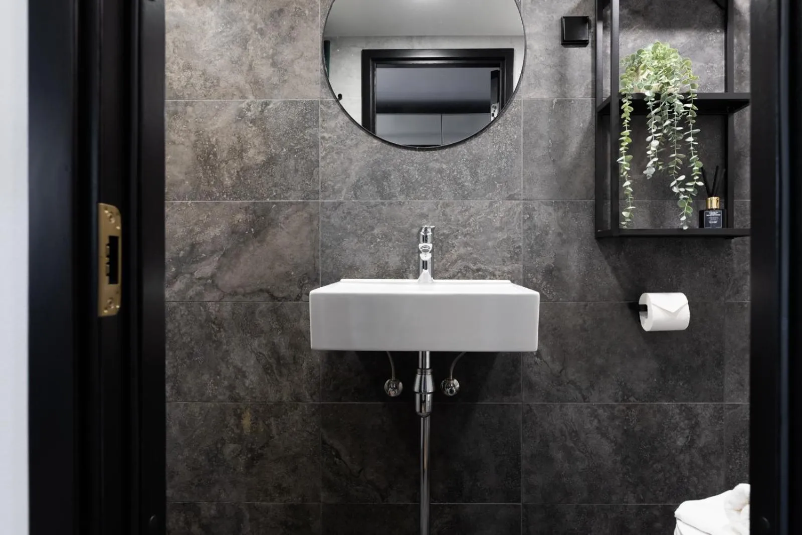 Toilet in Bob W Tartu Old Town