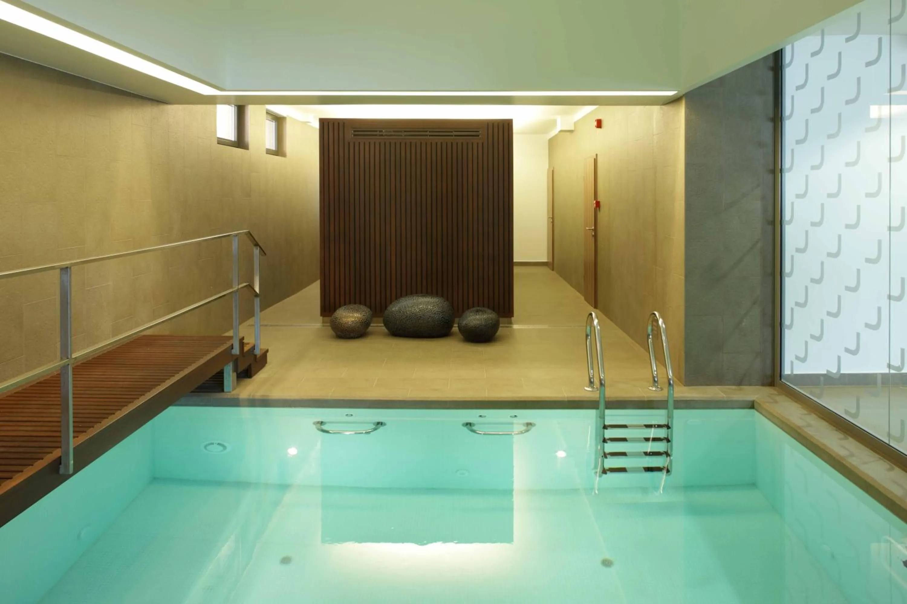 Swimming pool in Hotel Laterum