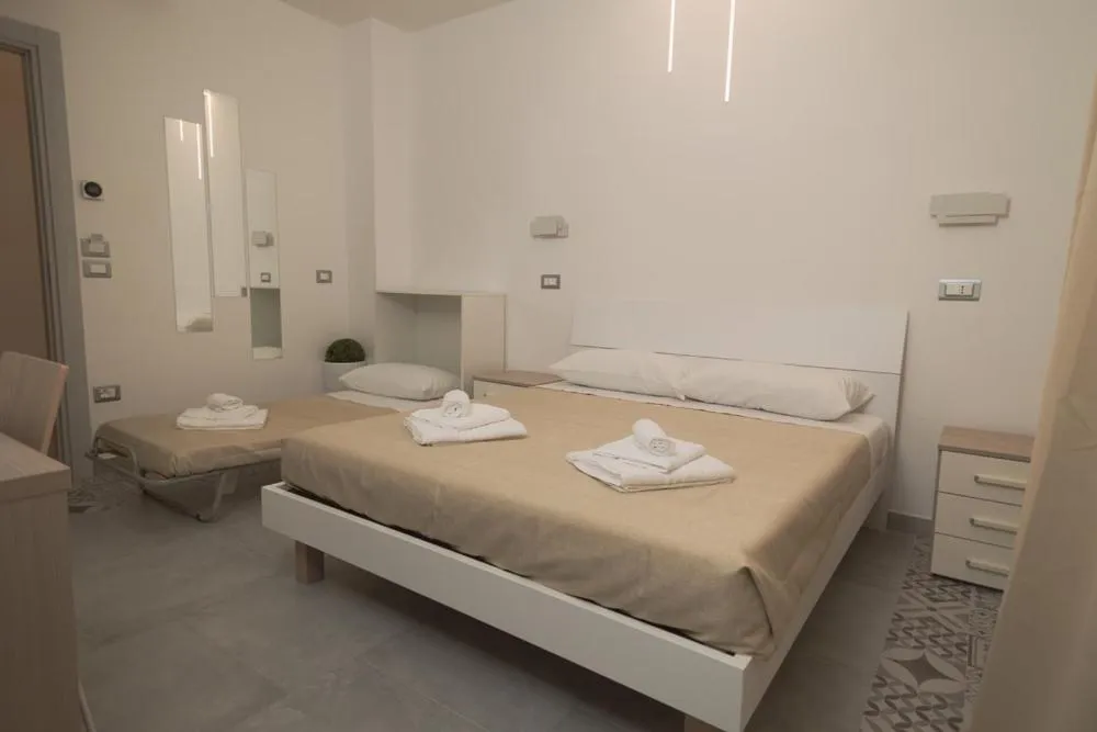 Bed in B&B OASI SUL MARE San Salvo Marina