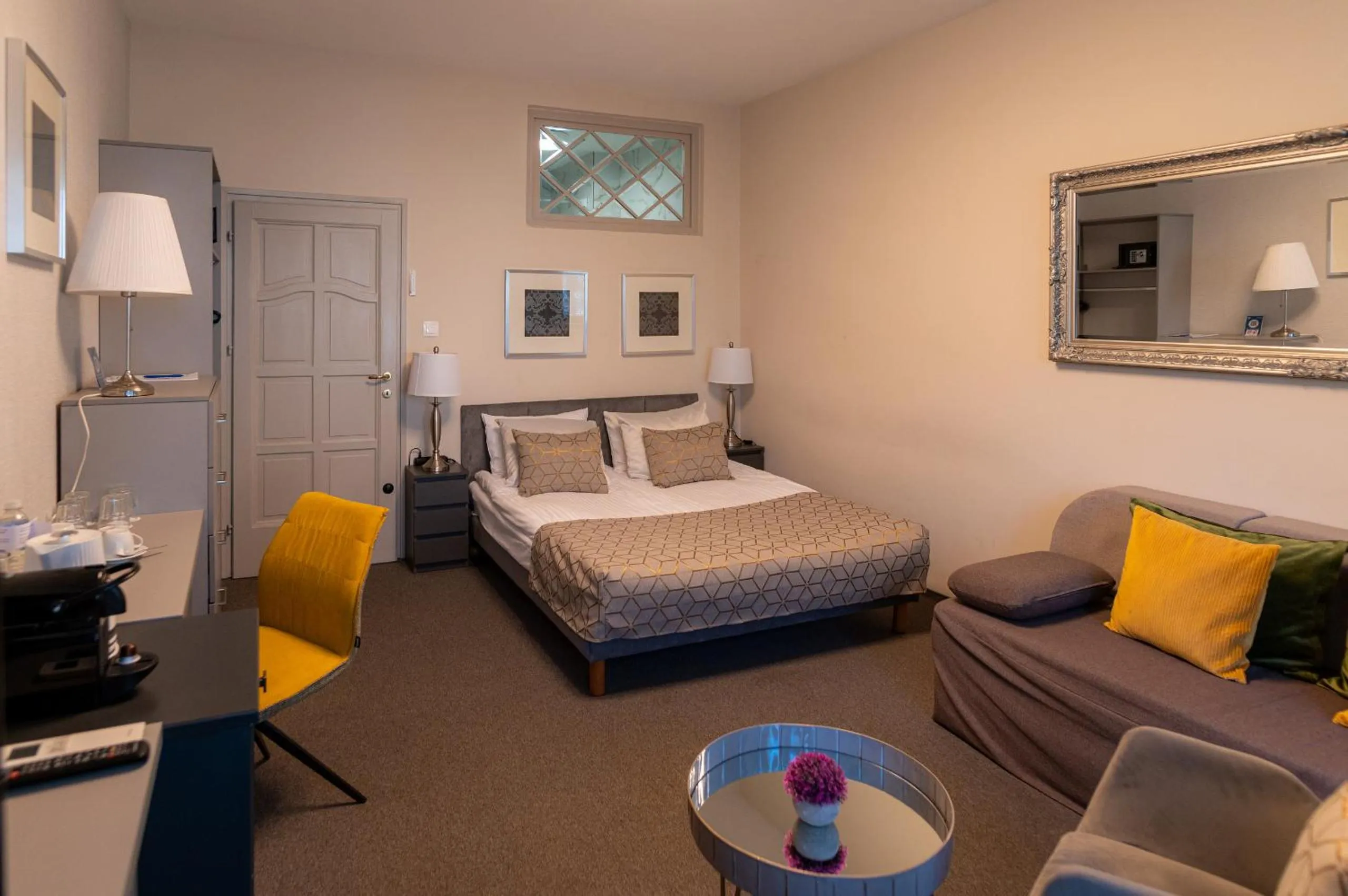 Bedroom, Bed in Hotel Piano