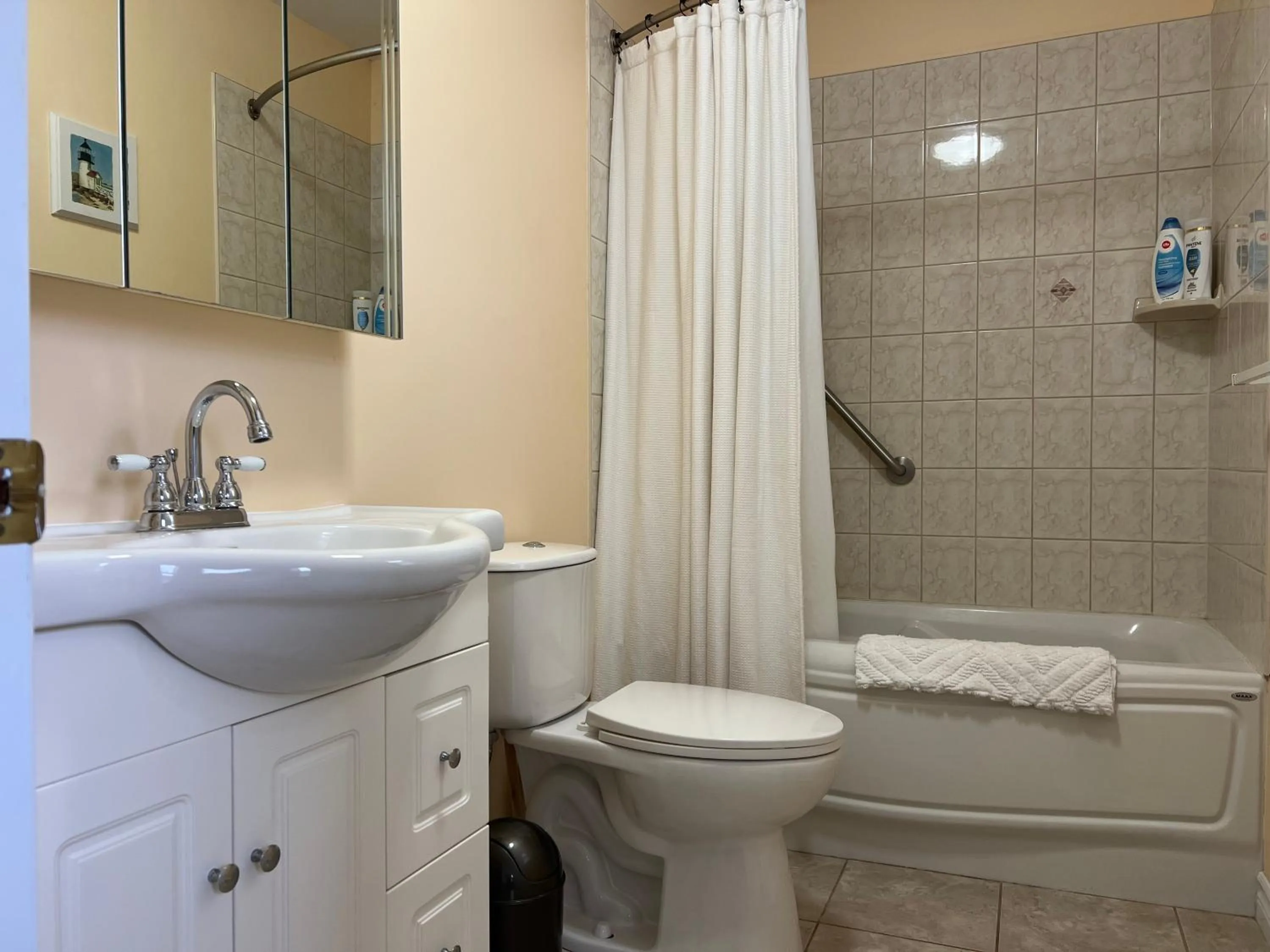 Lee's Ocean Peek B & B