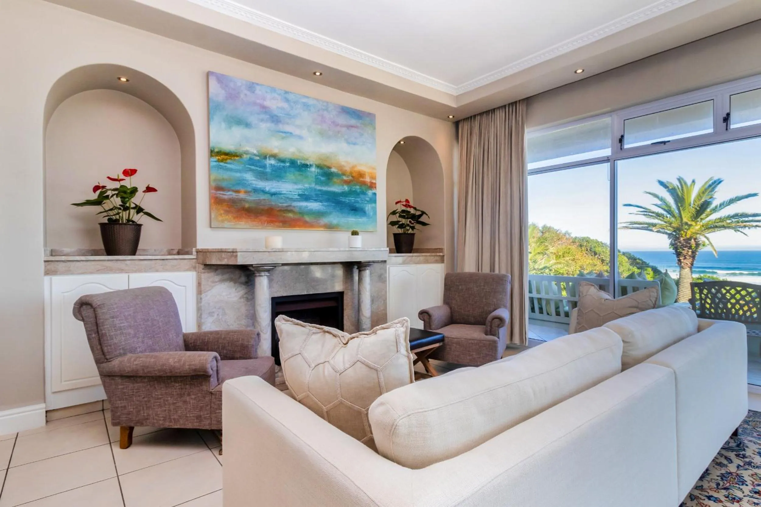 Hermanus Beachfront Lodge - Solar Power