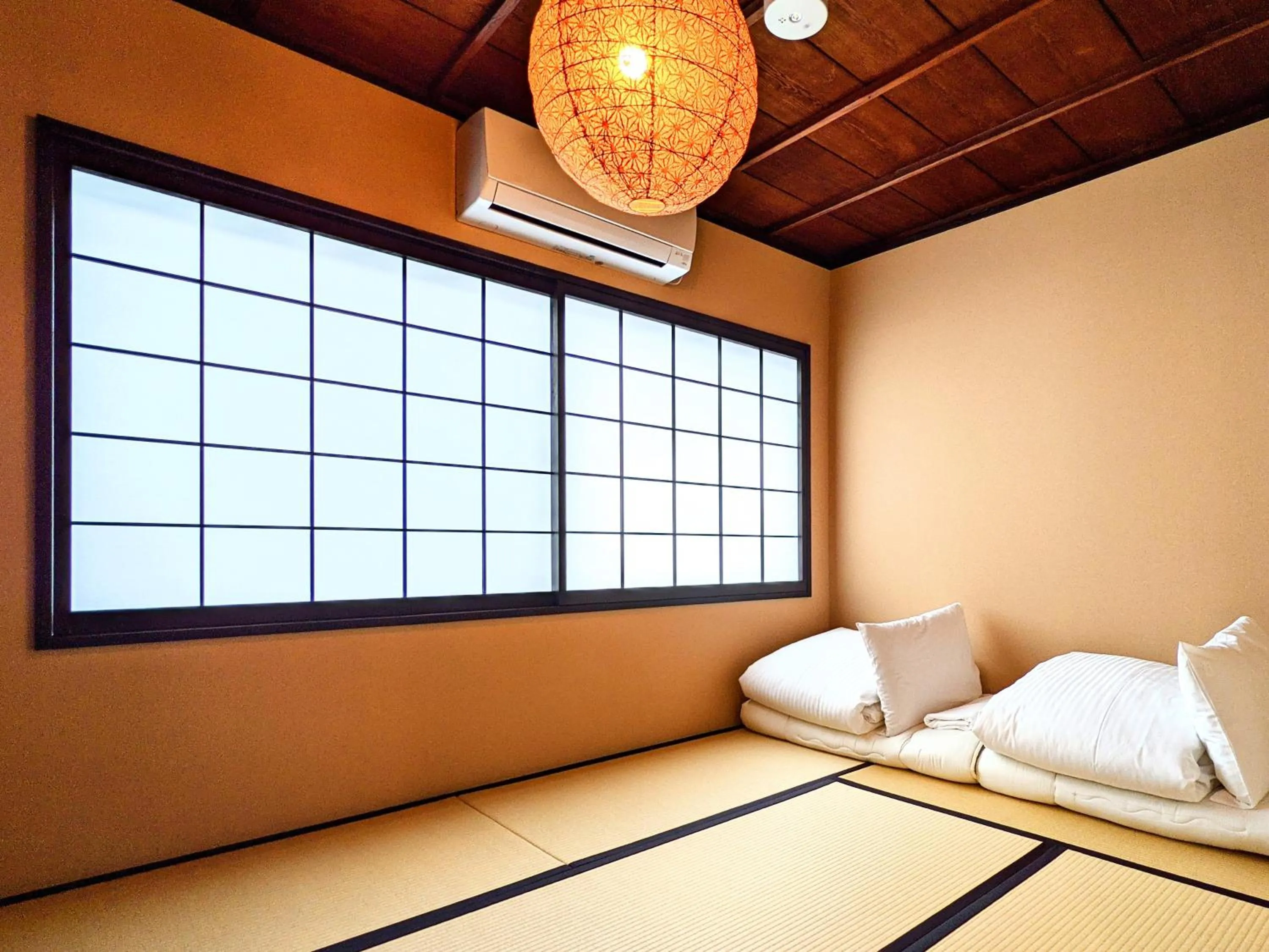 Photo of the whole room, Bed in INN Plus General Castle Nijo