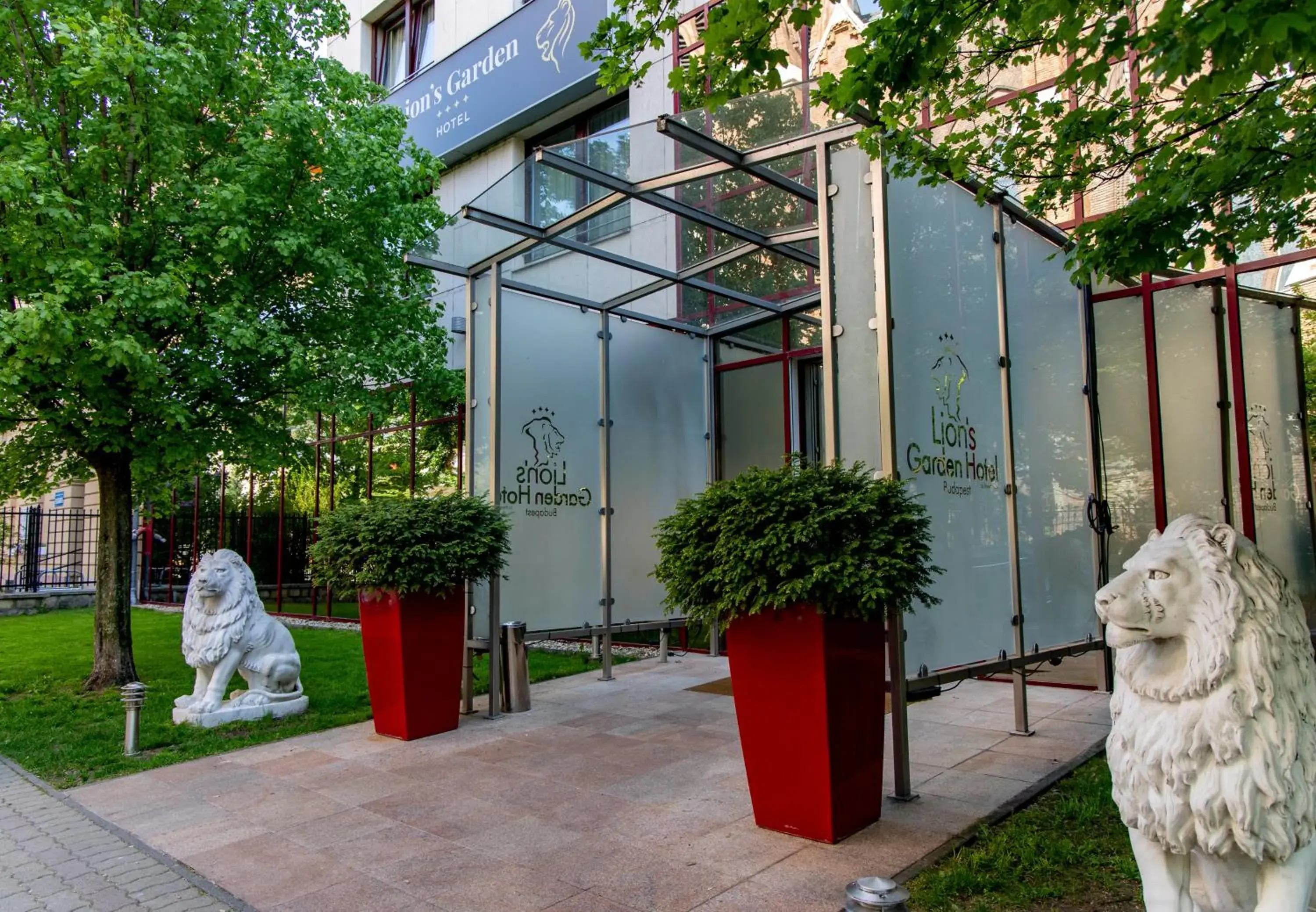 Property building in Lion's Garden Hotel Property building in Lion's Garden Hotel