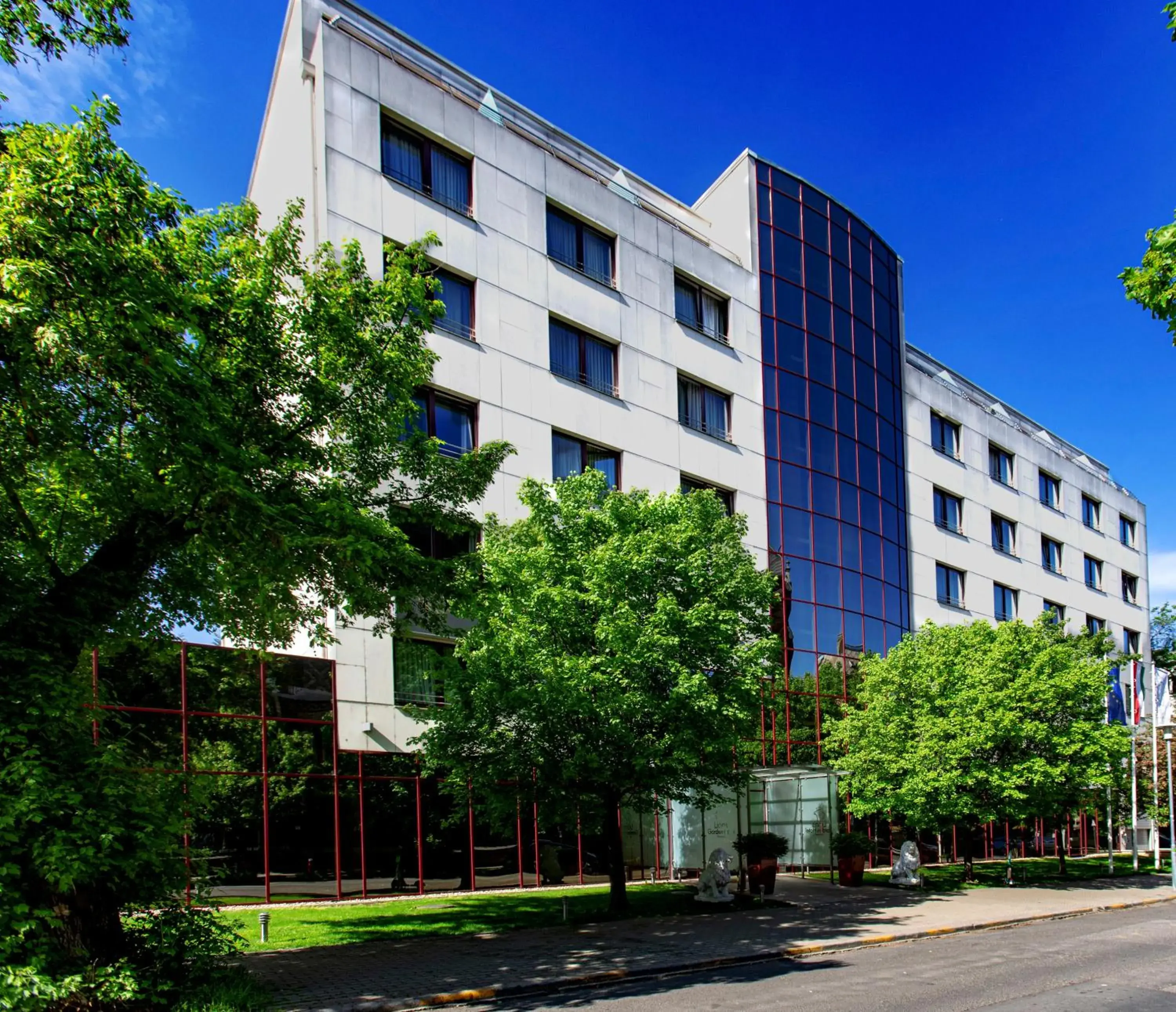 Property building in Lion's Garden Hotel Property building in Lion's Garden Hotel
