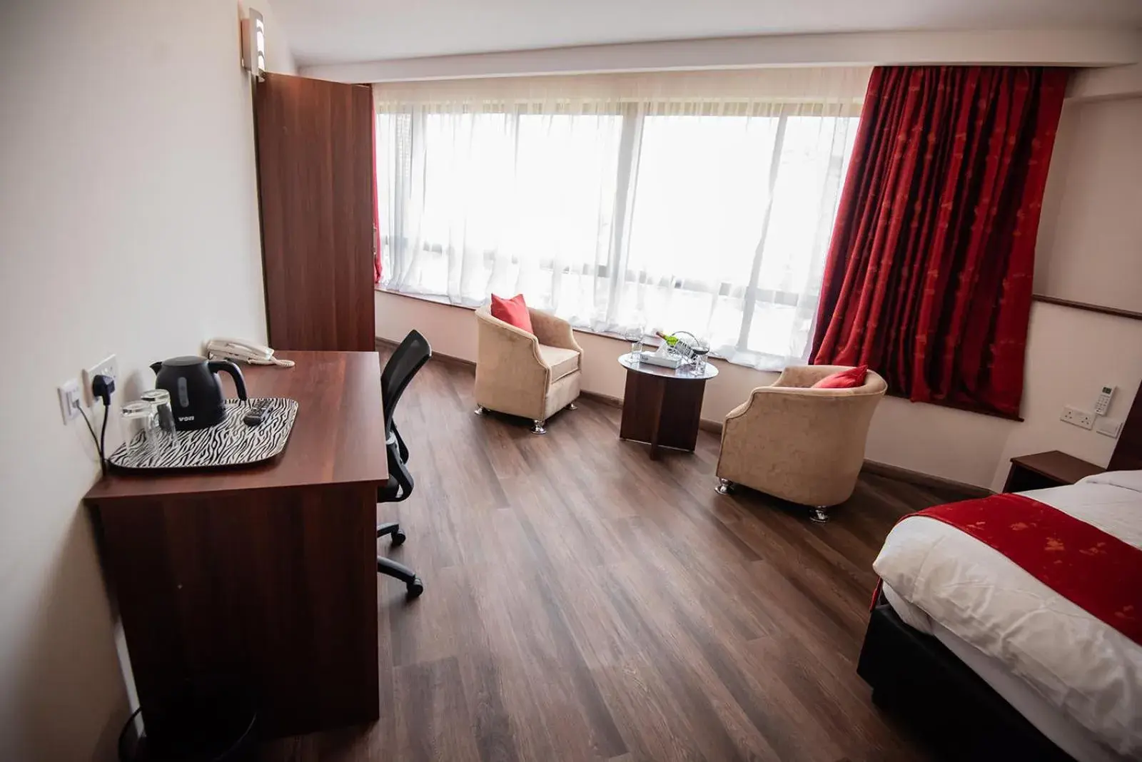 Coffee/tea facilities, Bed in The Crossroads Hotel, Westlands Coffee/tea facilities, Bed in The Crossroads Hotel, Westlands