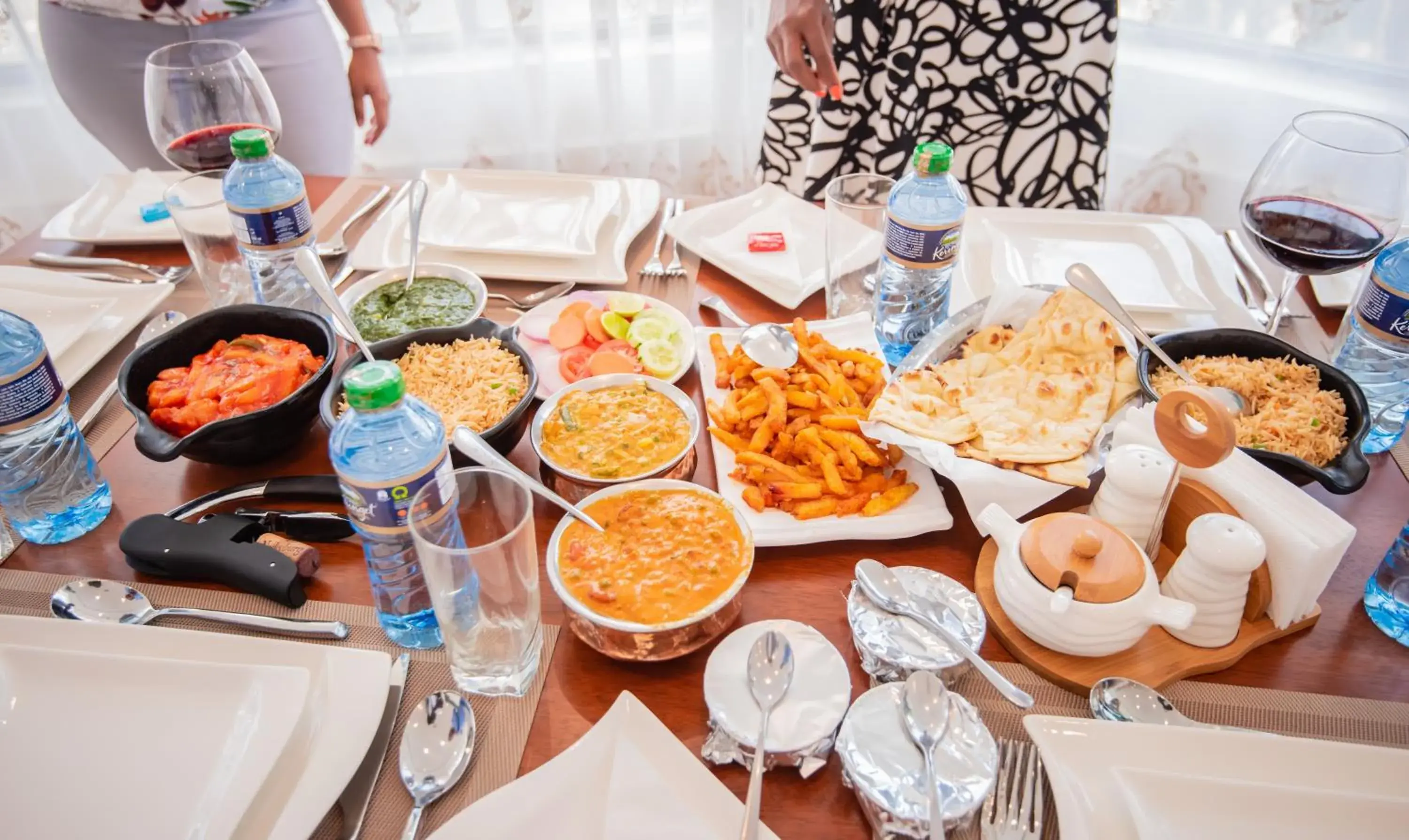 Restaurant/places to eat in The Crossroads Hotel, Westlands Restaurant/places to eat in The Crossroads Hotel, Westlands