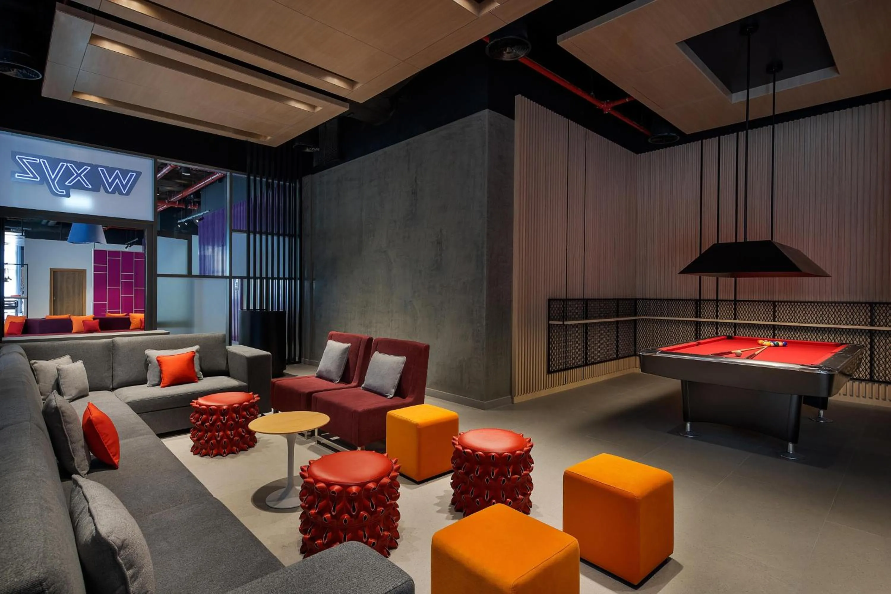 Restaurant/places to eat in Aloft Dubai Airport