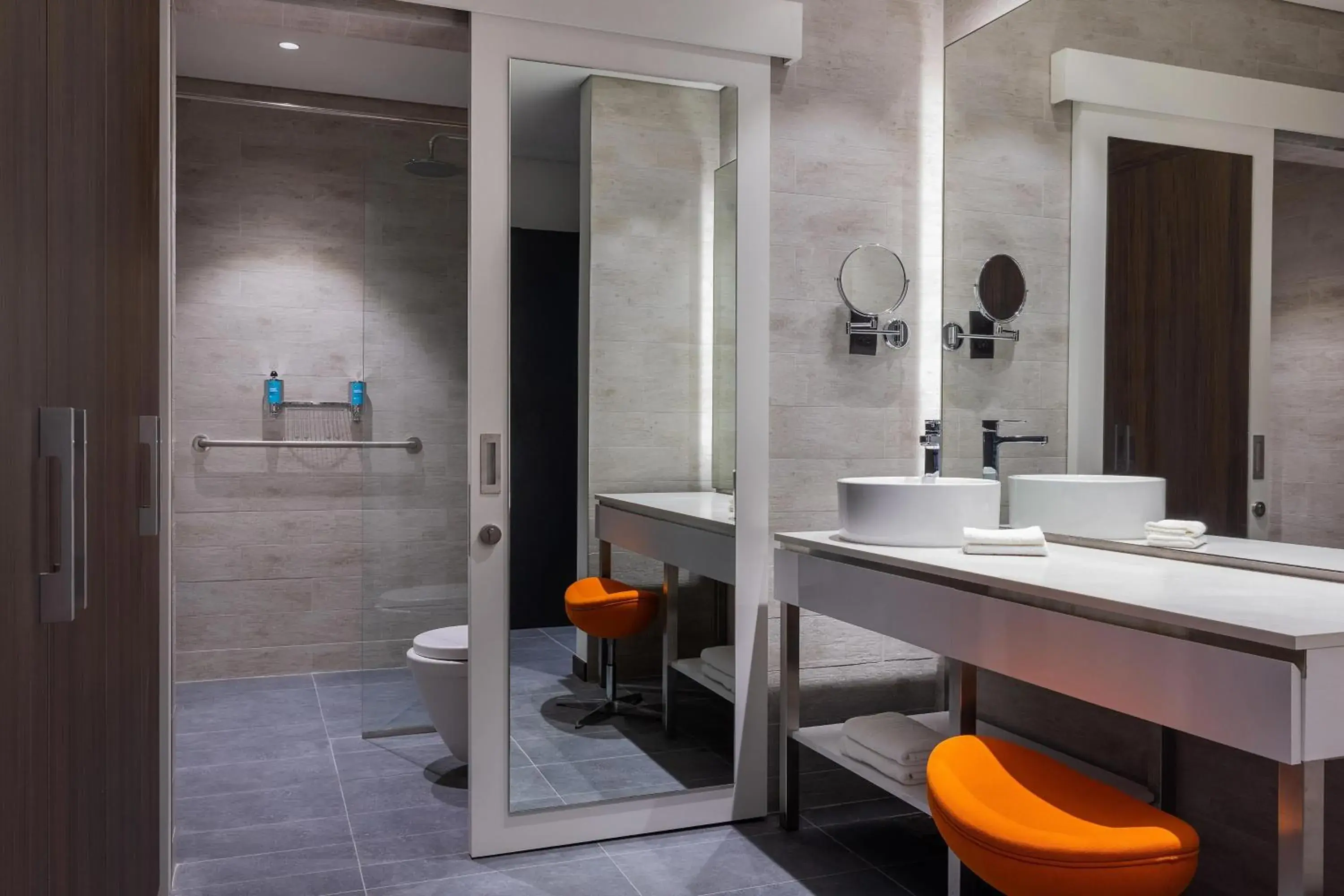 2 Bedroom Suite in Aloft Dubai Airport 2 Bedroom Suite in Aloft Dubai Airport