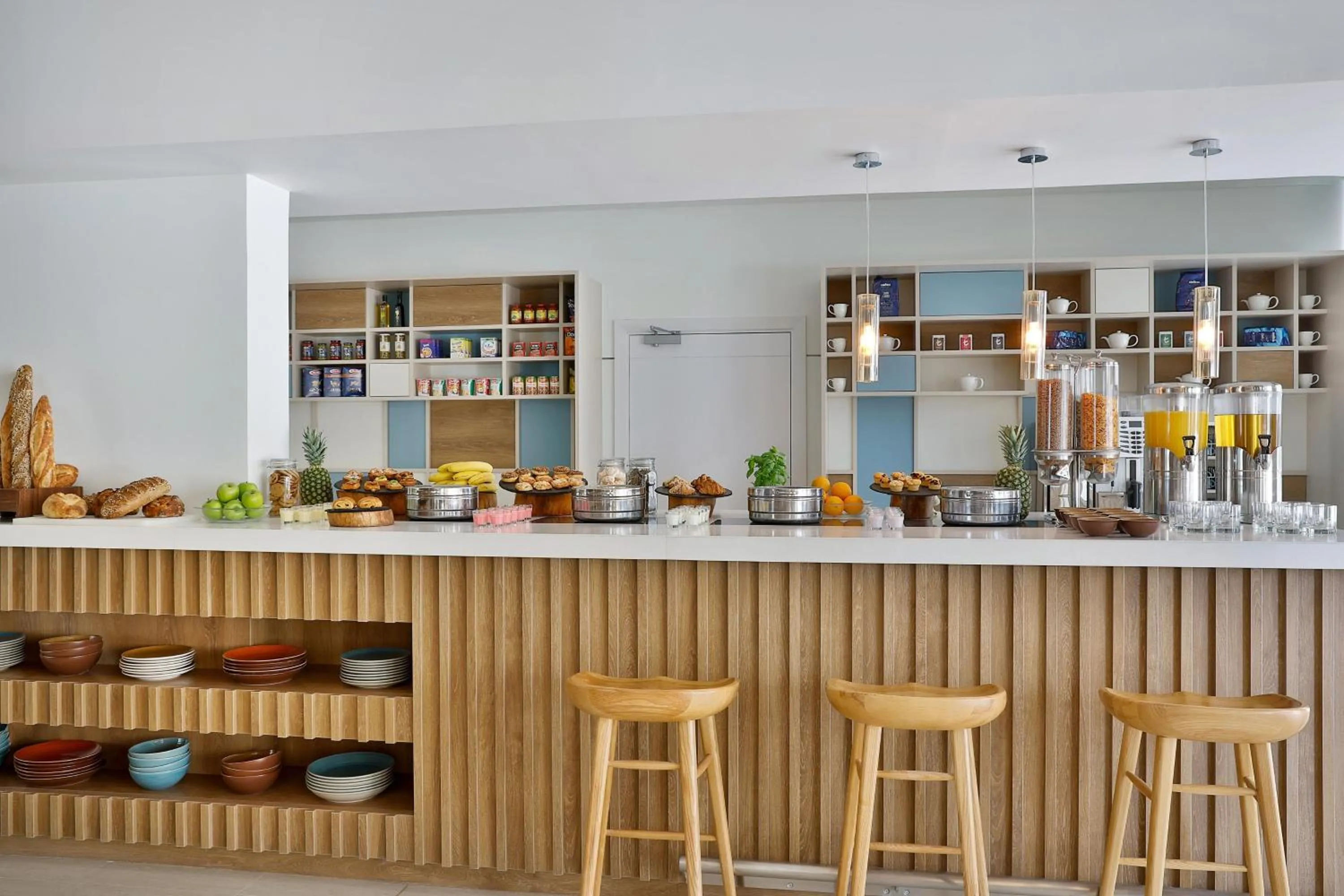 Restaurant/places to eat in Element Dubai Airport