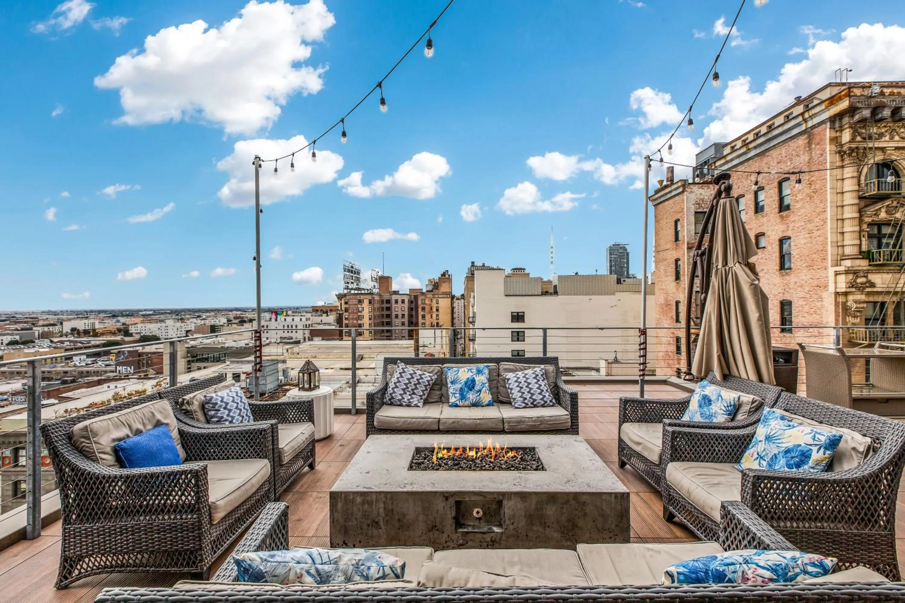 View (from property/room) in One Lux Stay HWH Downtown Los Angeles