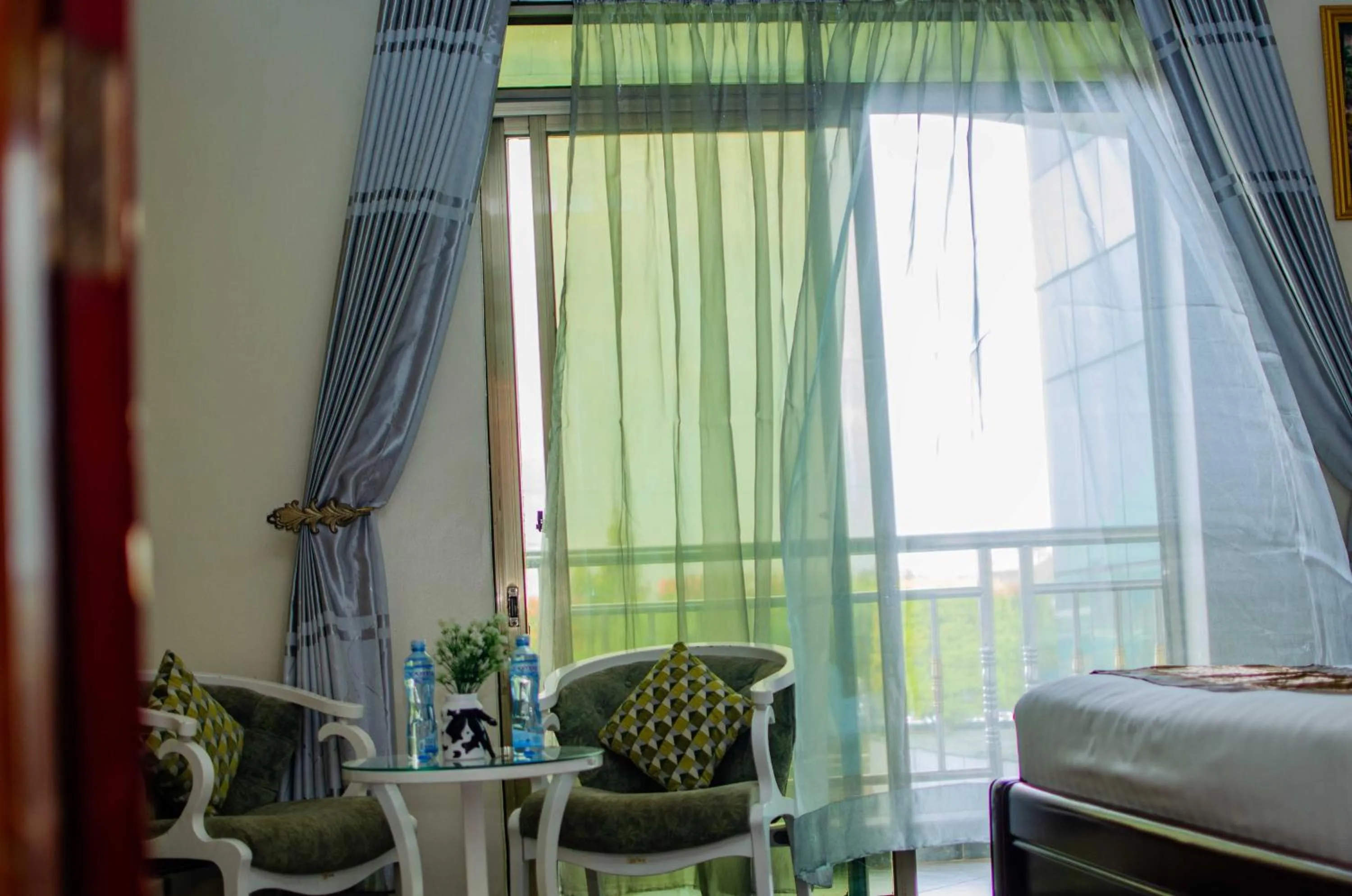 Seating area in La Grande Hotel