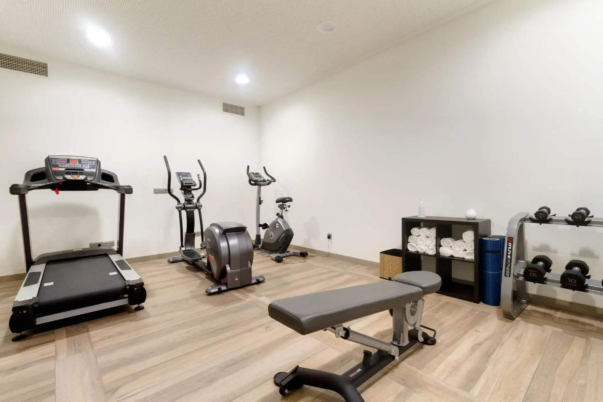 Fitness centre/facilities in Oca Oriental Porto Hotel Fitness centre/facilities in Oca Oriental Porto Hotel