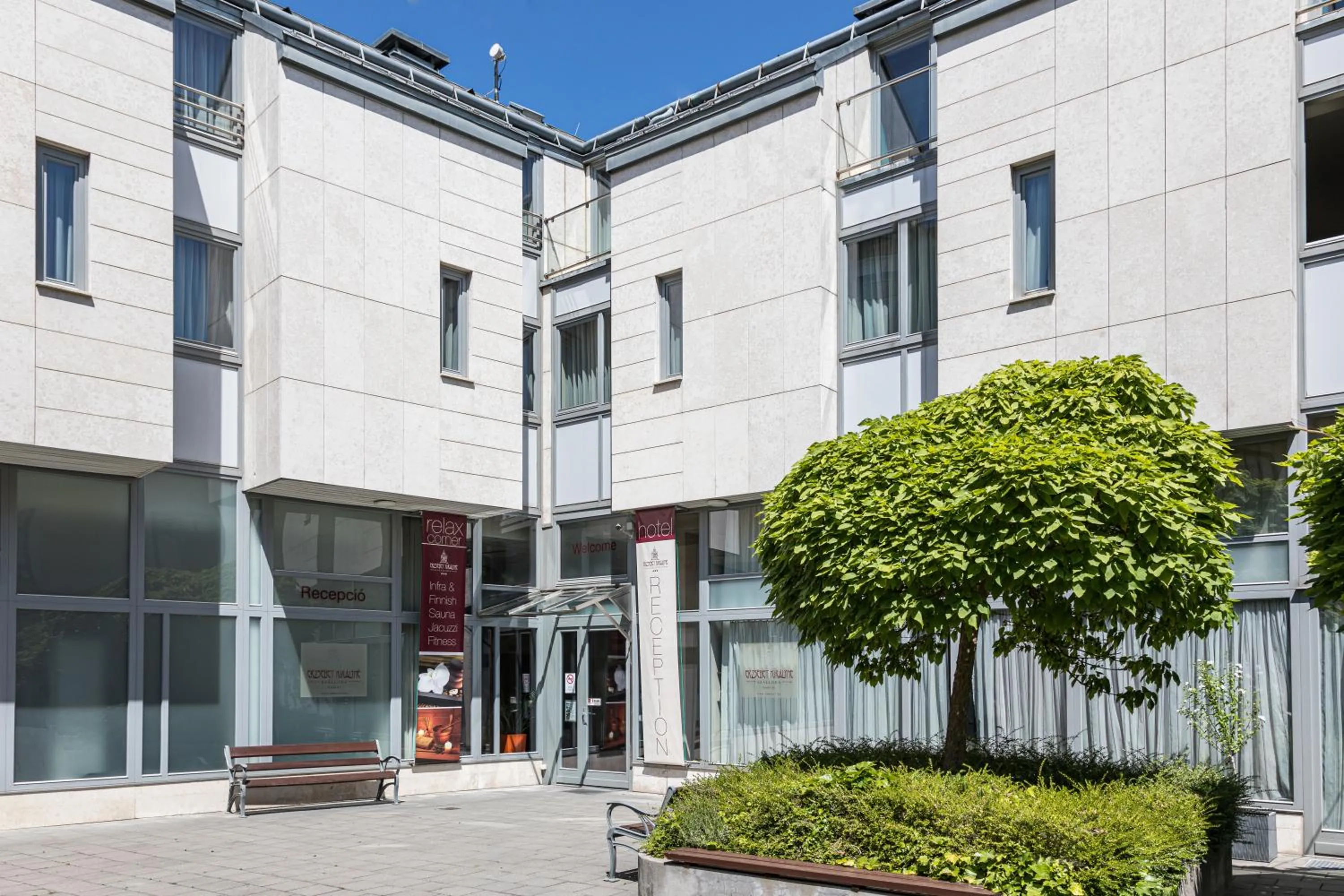 Property building in Erzsébet Királyné Szálloda