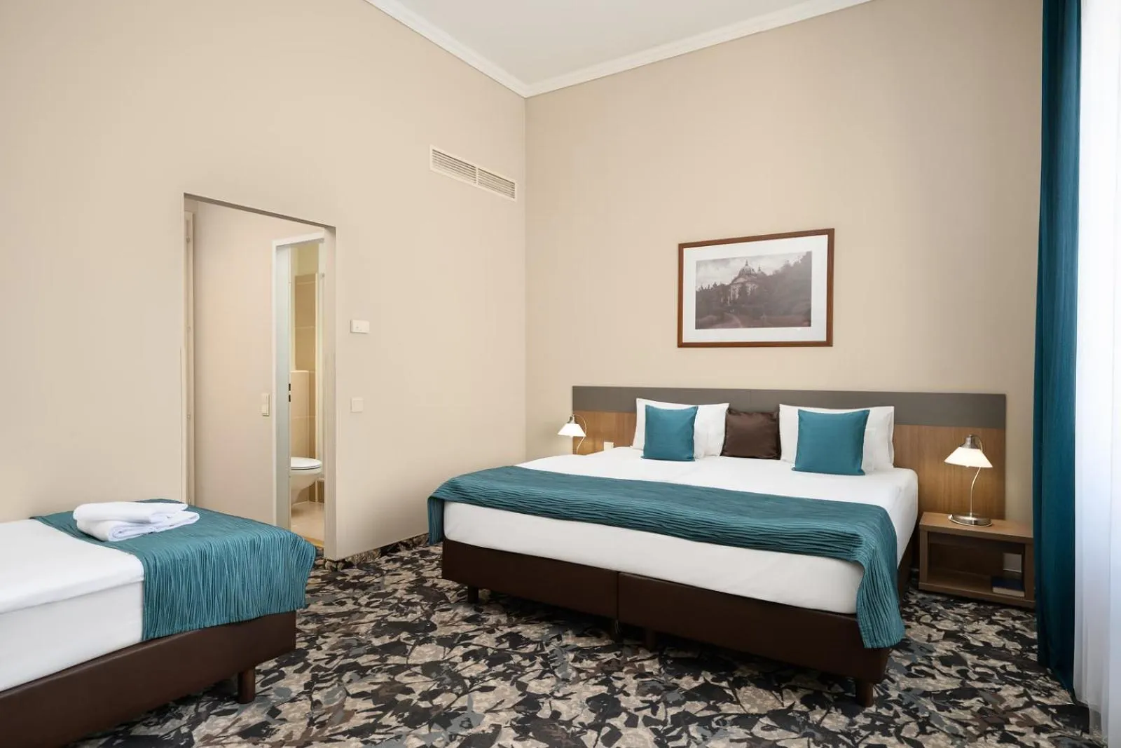 Bedroom, Bed in Erzsébet Királyné Szálloda