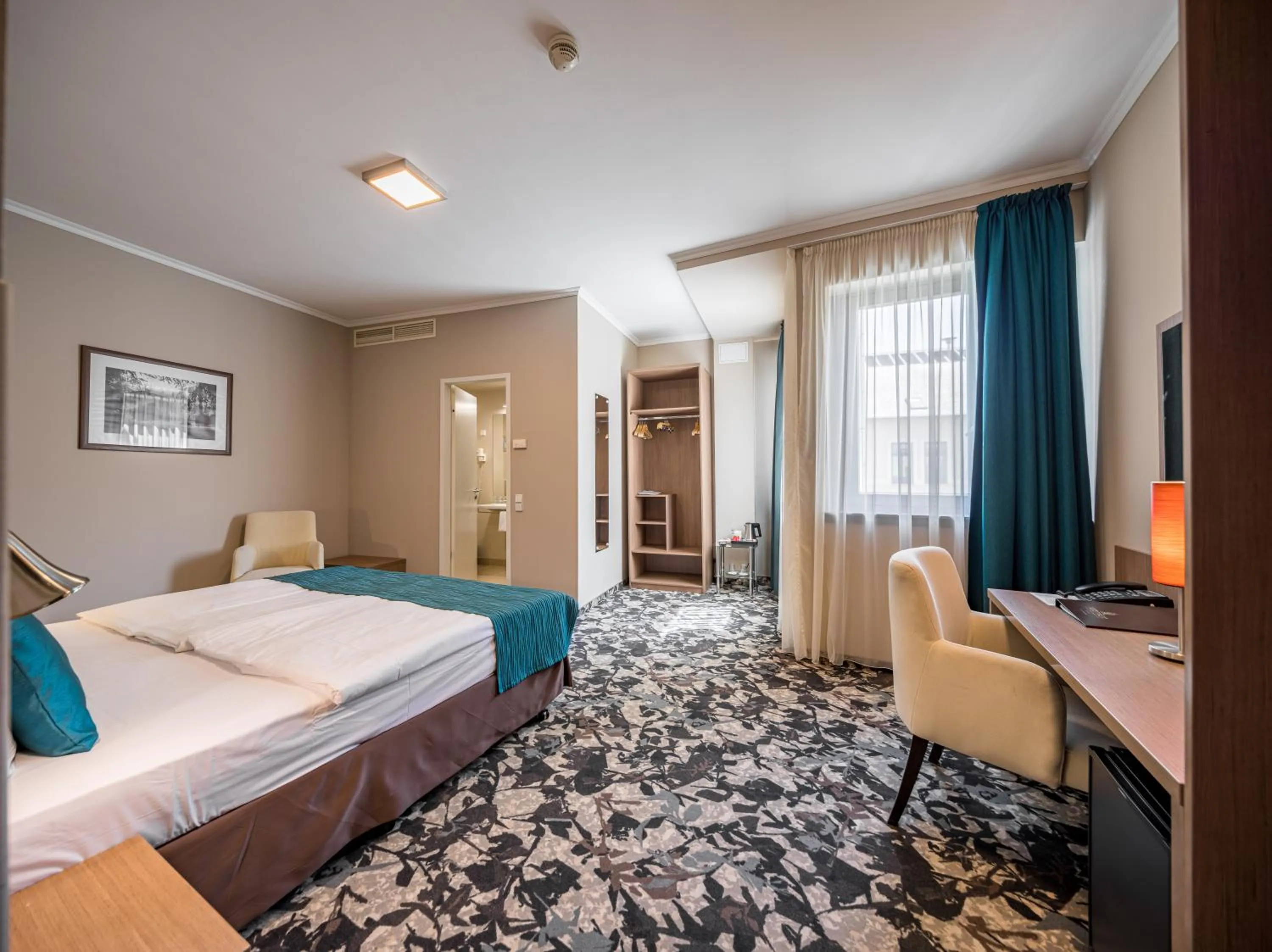 Bedroom, Bed in Erzsébet Királyné Szálloda