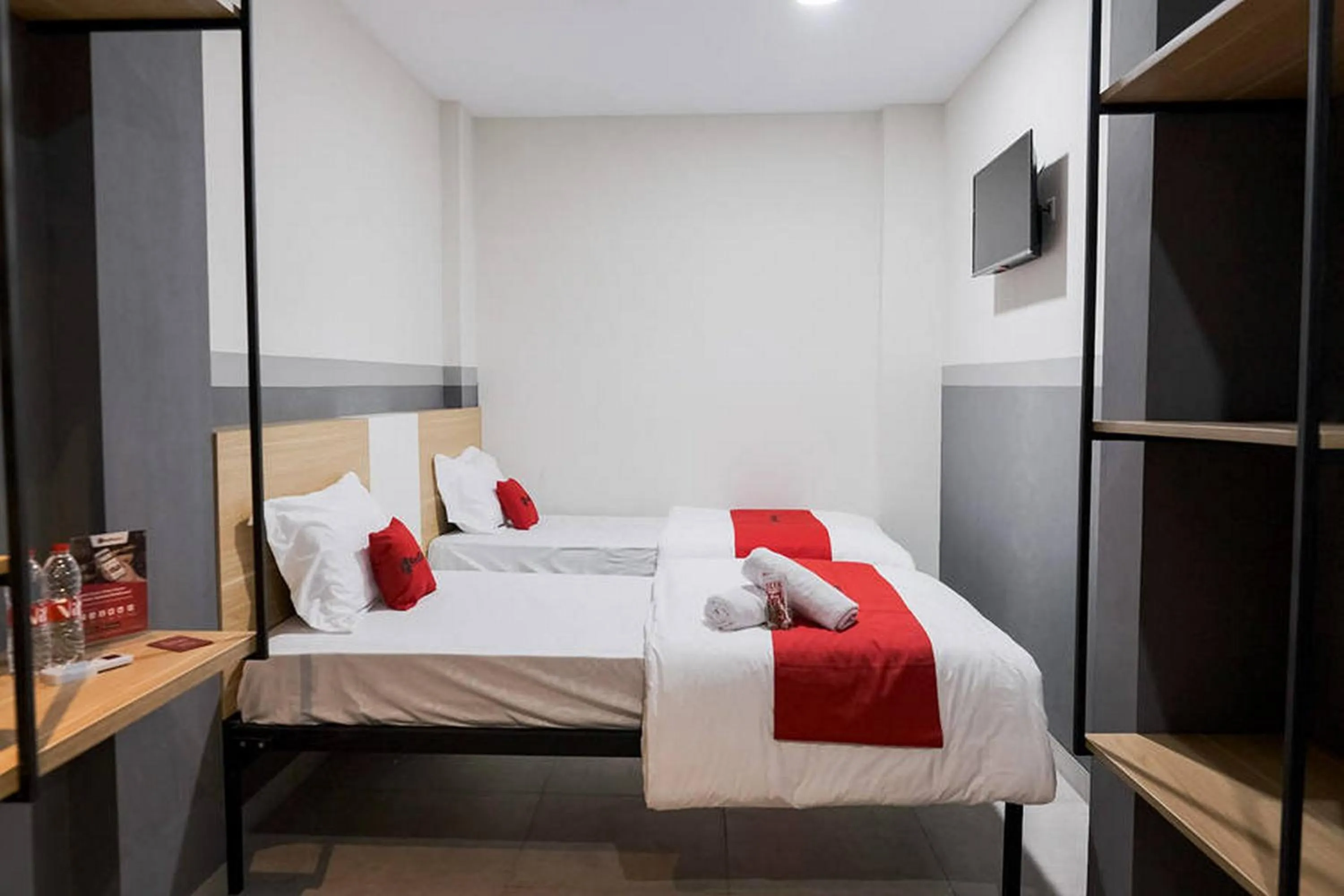 Bed in RedDoorz Plus near Taman Anggrek Mall