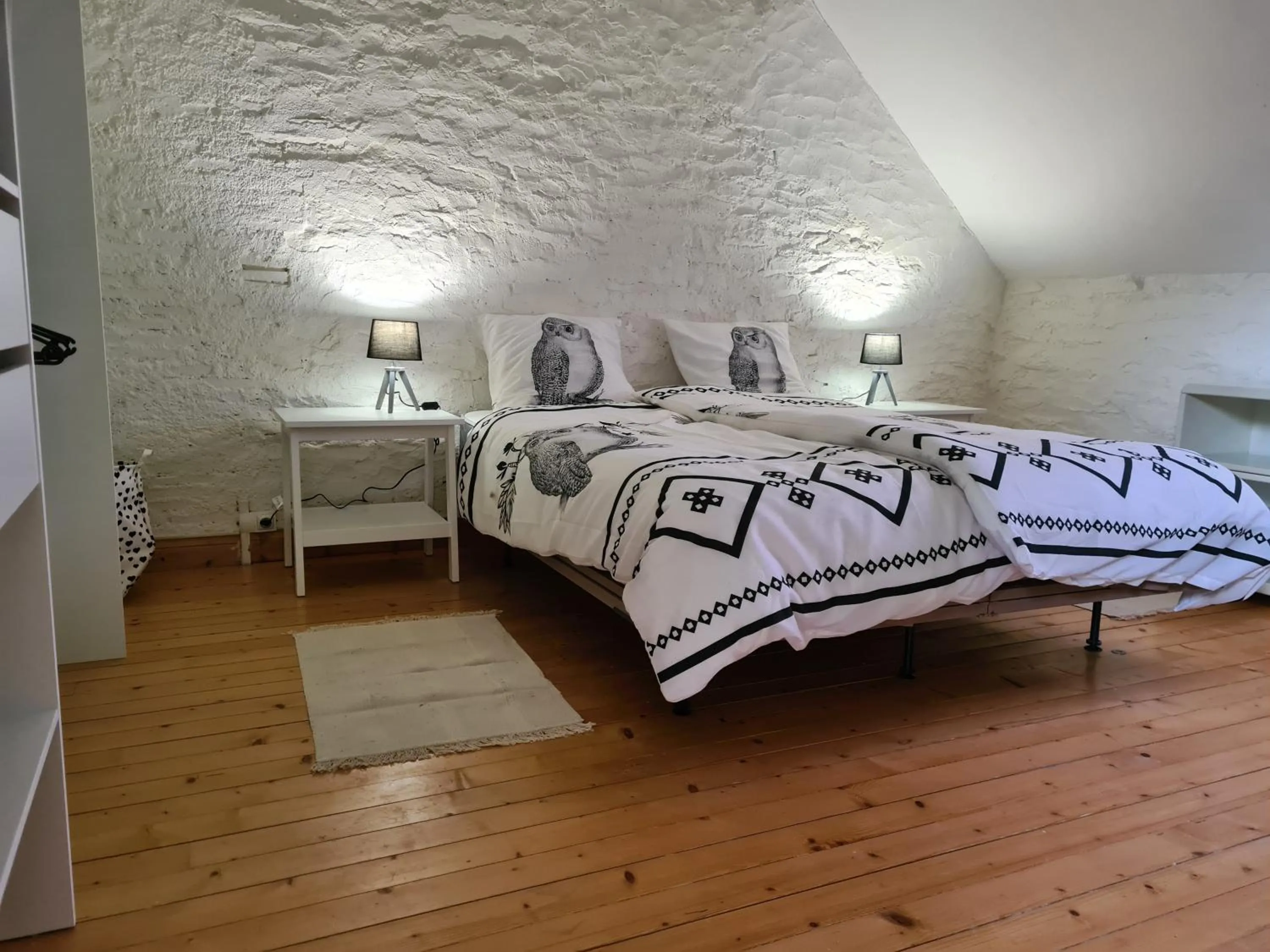 Bedroom, Bed in L'Eléphant Heureux