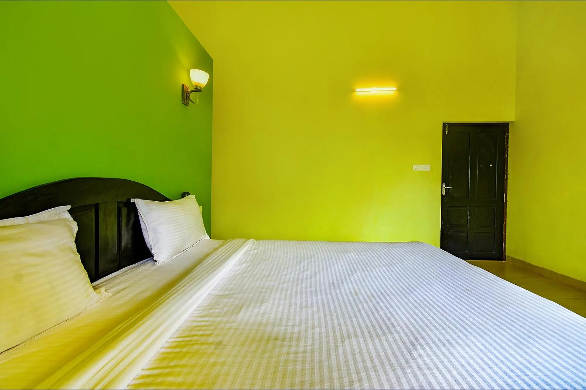 Bed in FabEscape Vagator Retreat Resort With Swimming Pool - Nr Vagator Beach