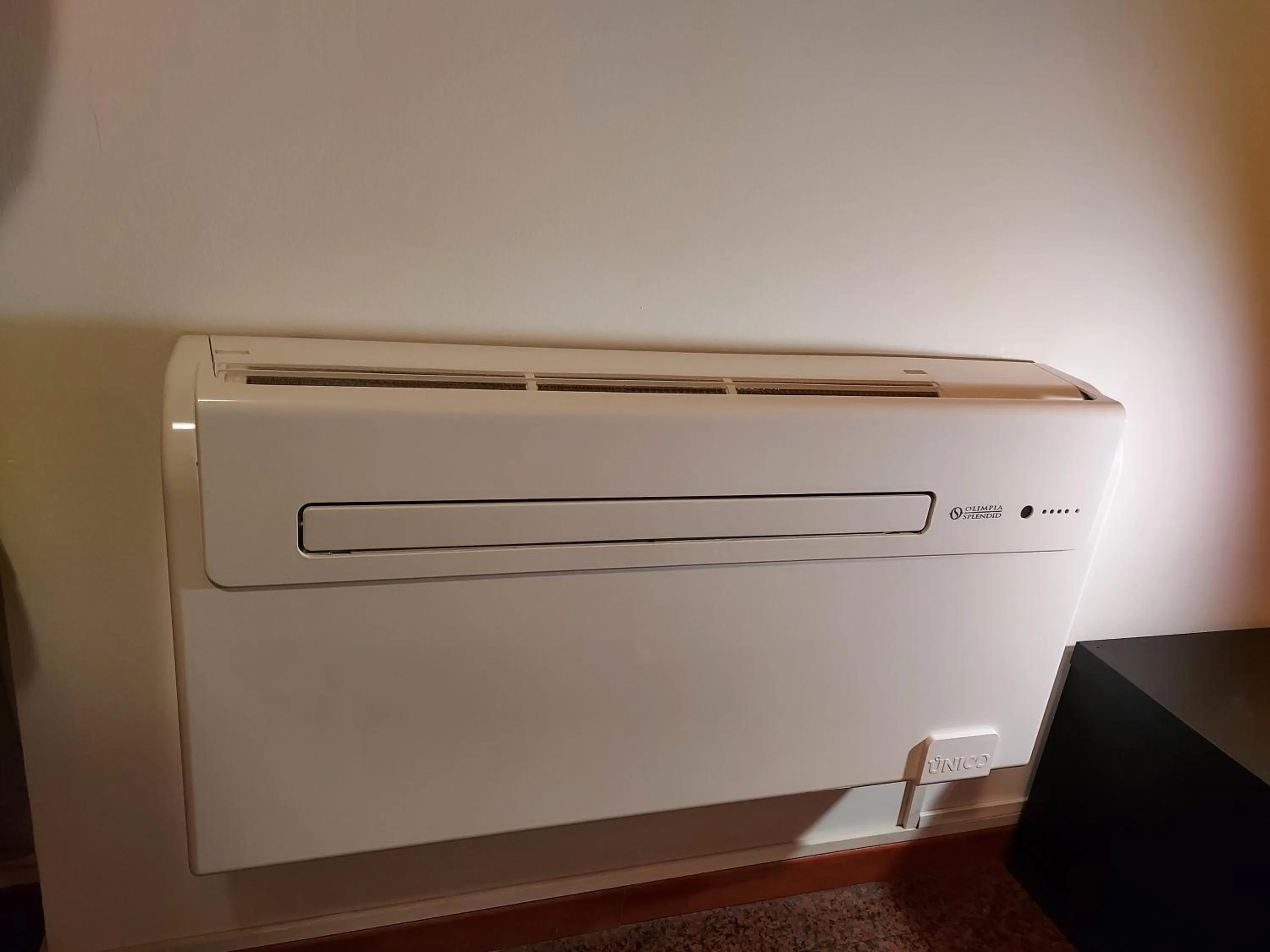 air conditioner in Guesthouse Calvart25