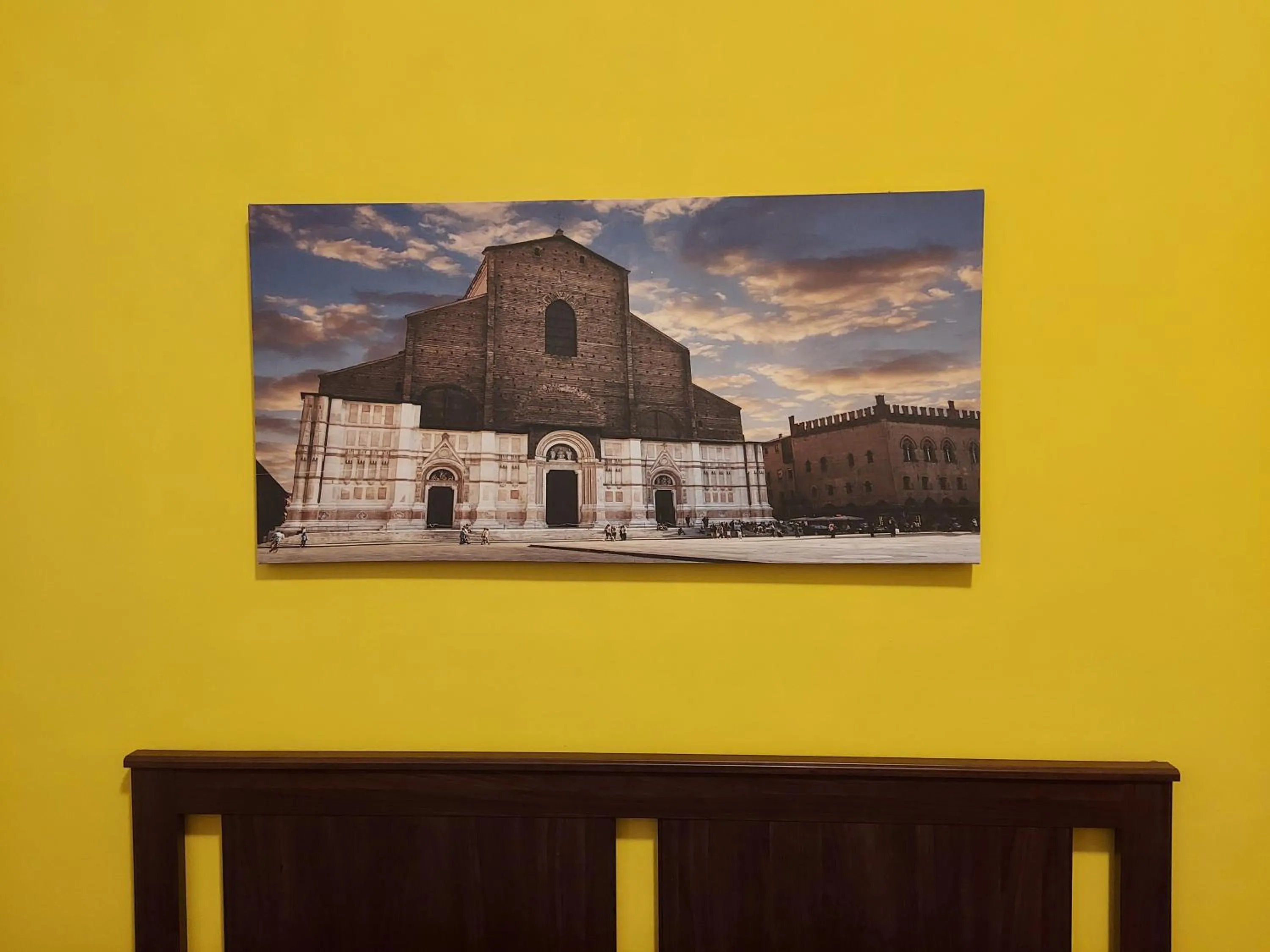 Decorative detail in Guesthouse Calvart25