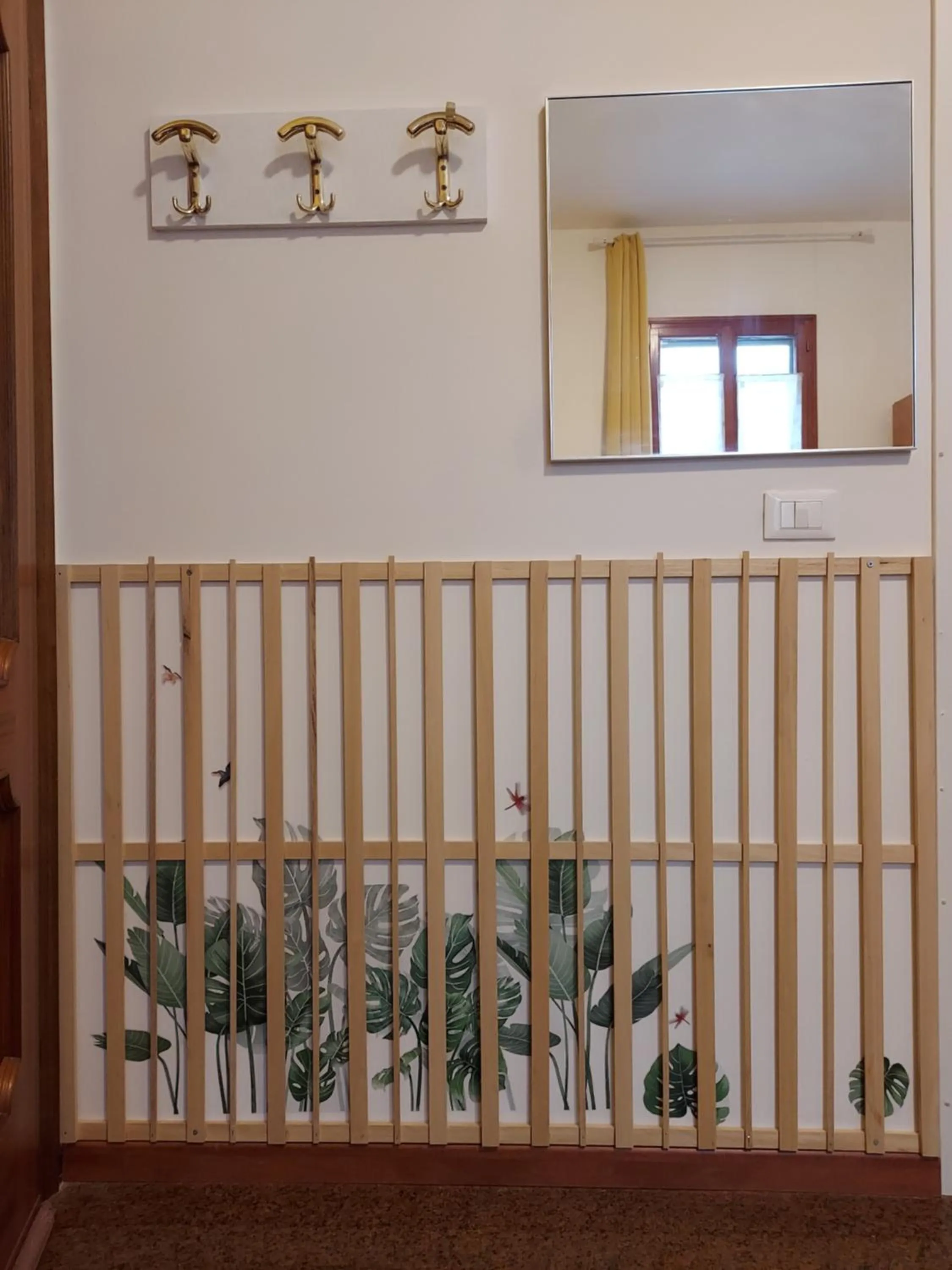 Decorative detail in Guesthouse Calvart25