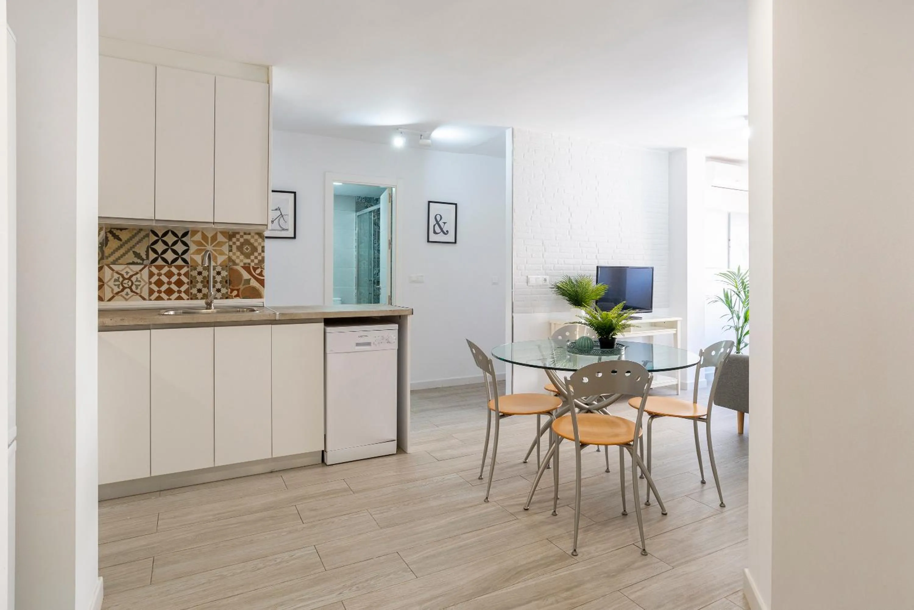 Coloma & Palo Beach by ELE Apartments