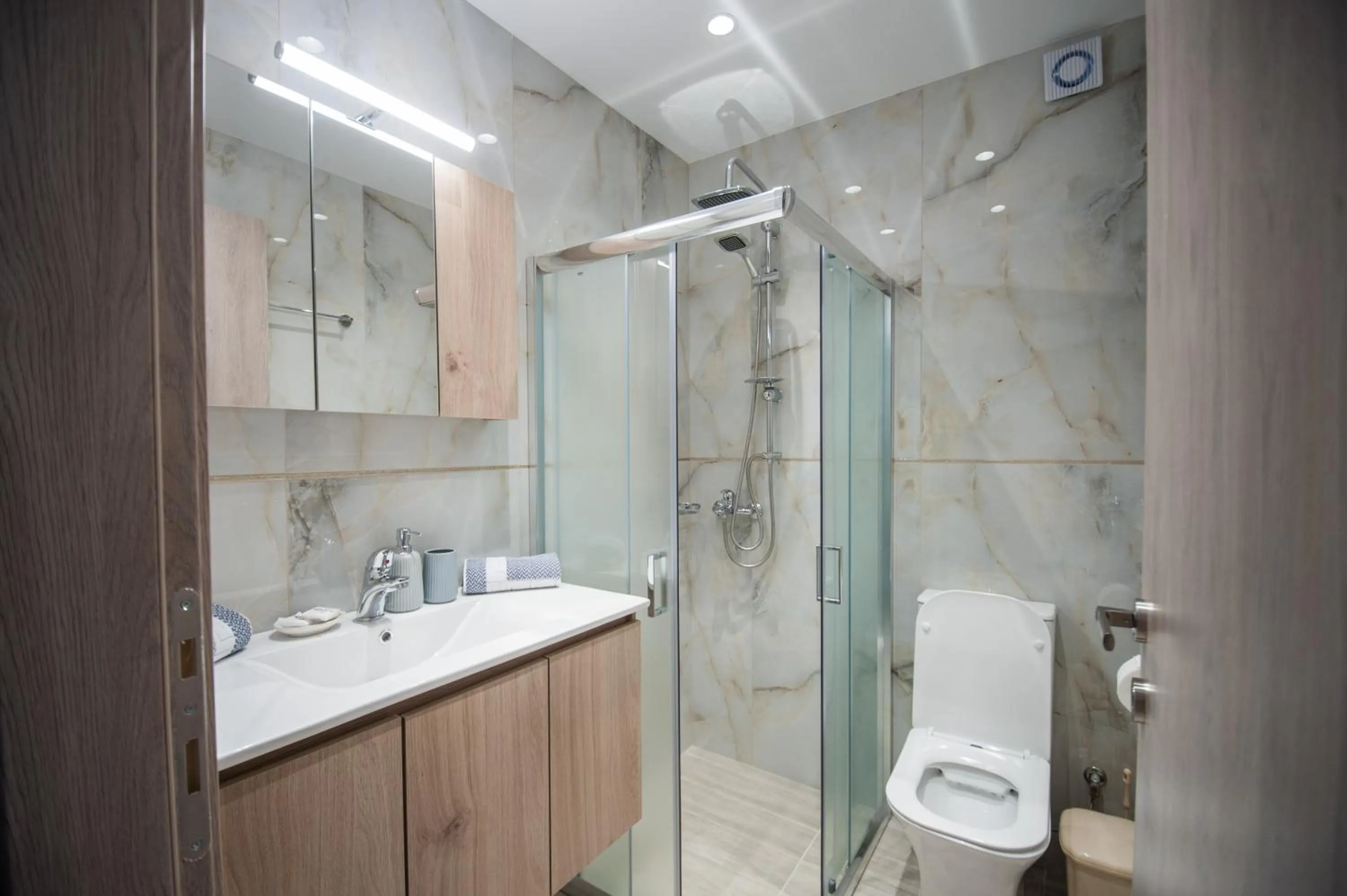 Bathroom in NIKI'S apartments