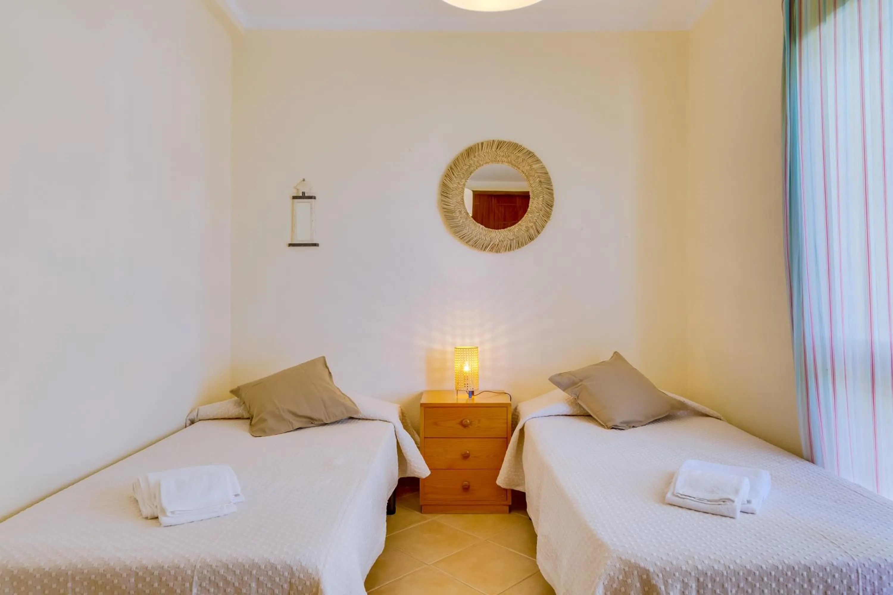 Bed in InfiniteSeaView - Quarteira at Homesbyfc
